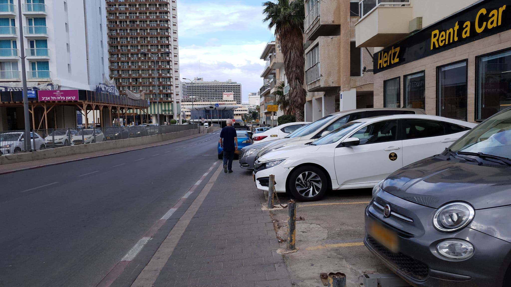 Street view near ShoreSide Holiday Apartments, Tel Aviv — © jopparn (CC BY-SA · Mapillary)