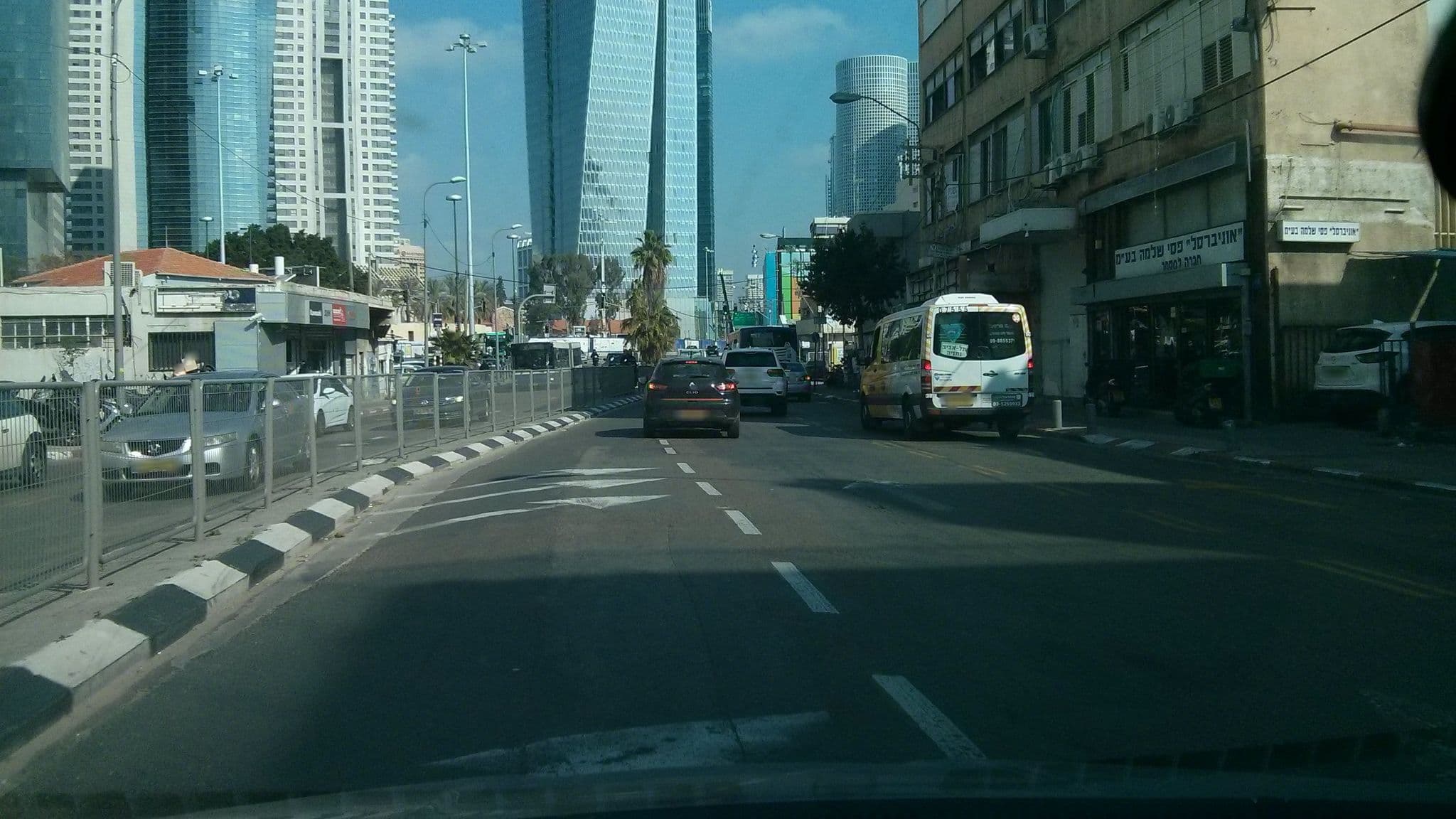 Street view near Deblox Living, Tel Aviv — © noamroze (CC BY-SA · Mapillary)