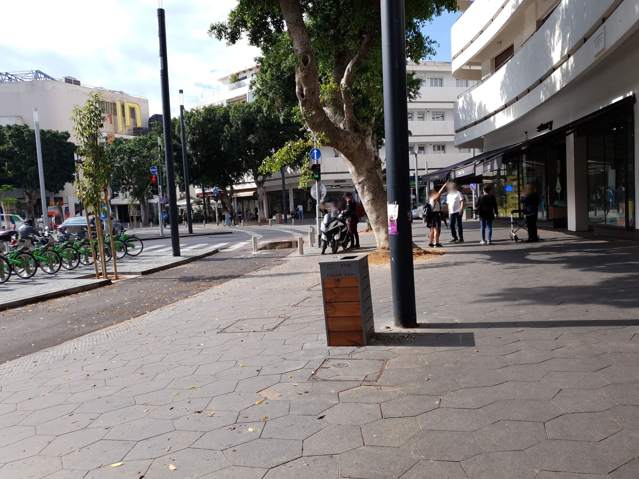 Street view near Cinema Hotel, Tel Aviv — © jopparn (CC BY-SA · Mapillary)