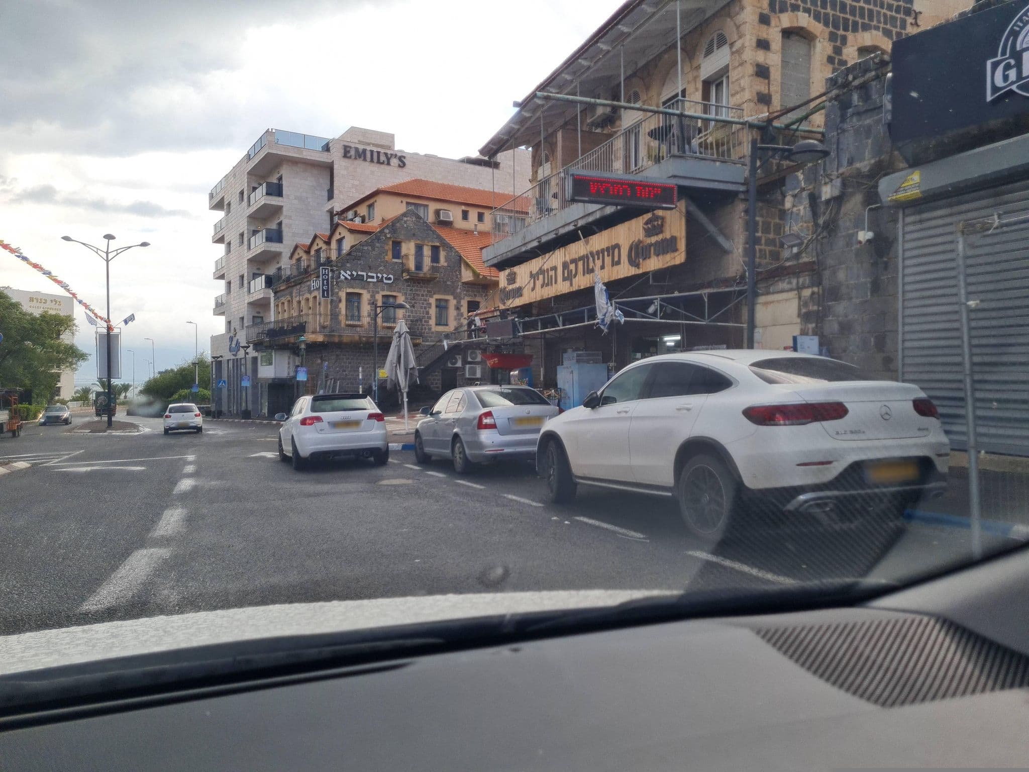 Street view near Panorama Hostel - Tiberius, Tiberias — © intertown2 (CC BY-SA · Mapillary)