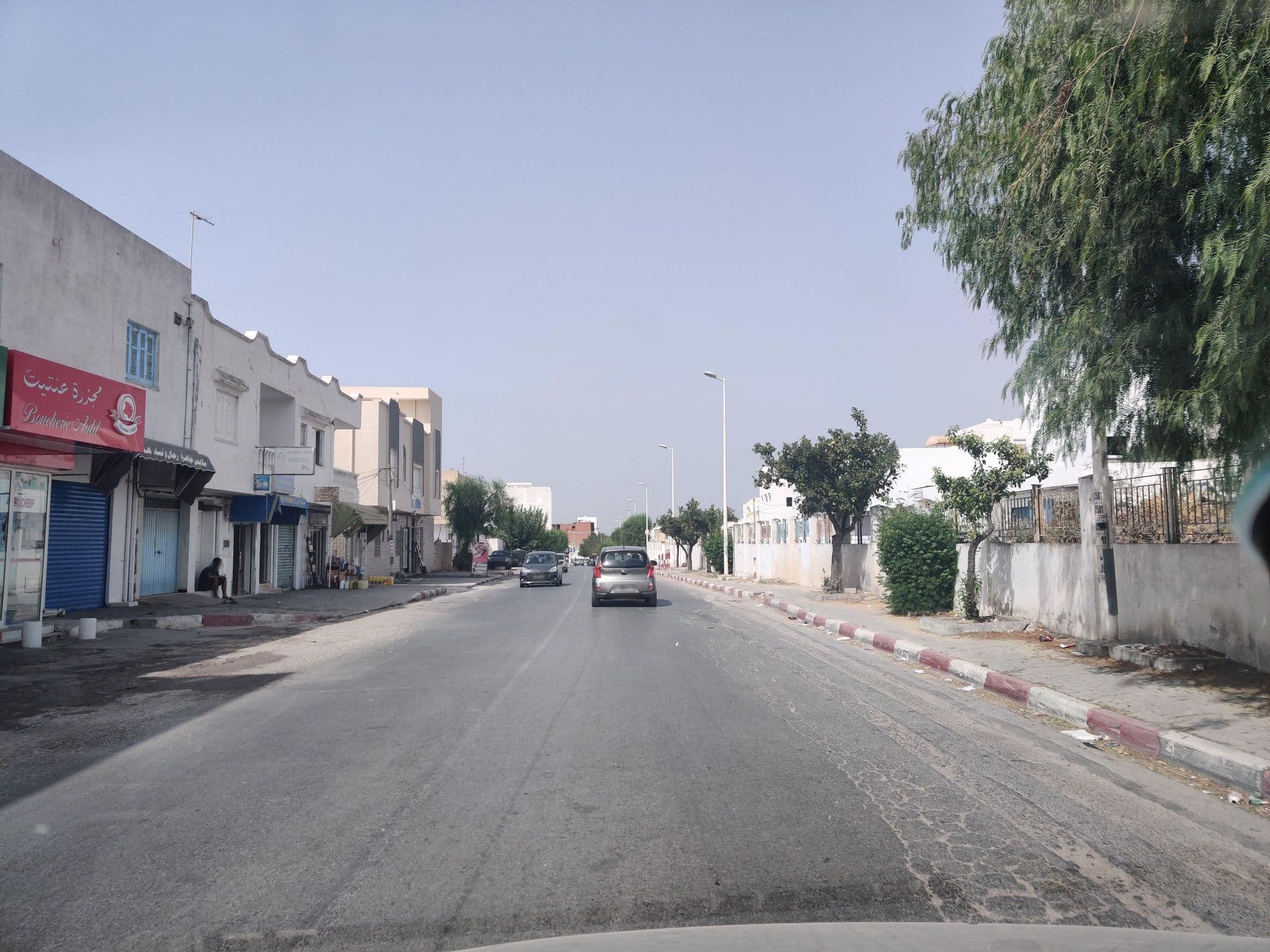Street view near La Royal Hotel, Hammamet — © selimachour (CC BY-SA · Mapillary)