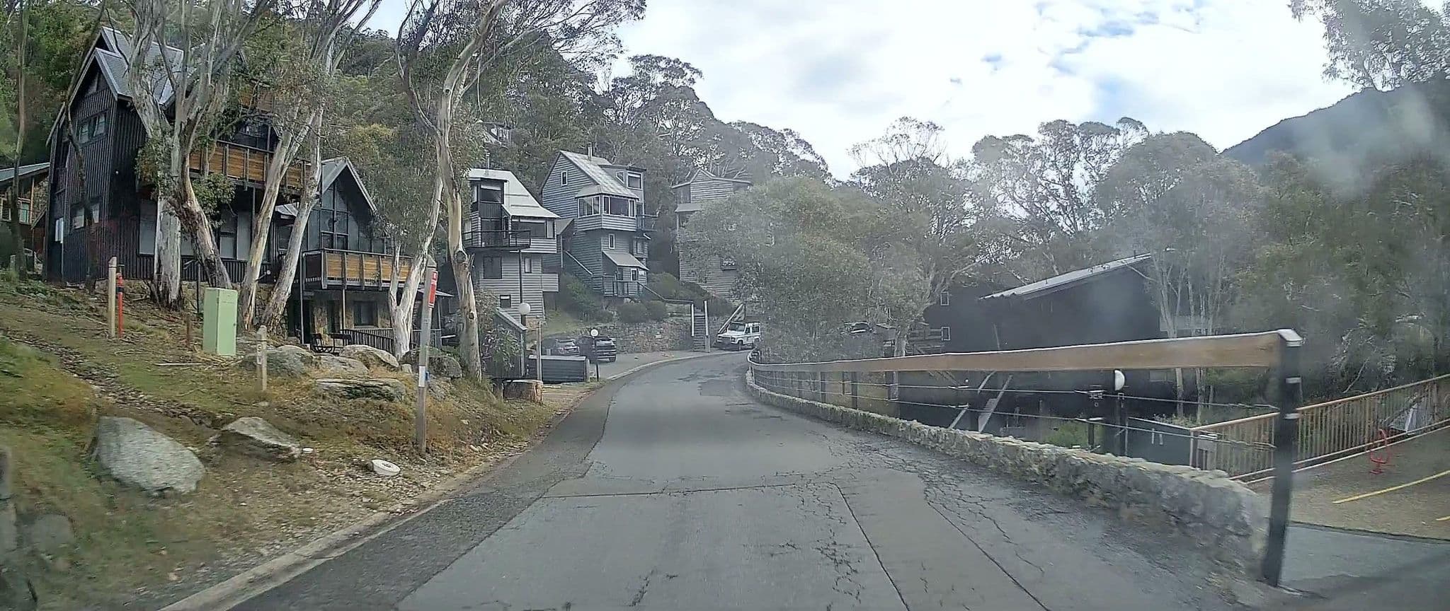 Street view near Alpenhorn Lodge, Jindabyne — © maxim752 (CC BY-SA · Mapillary)