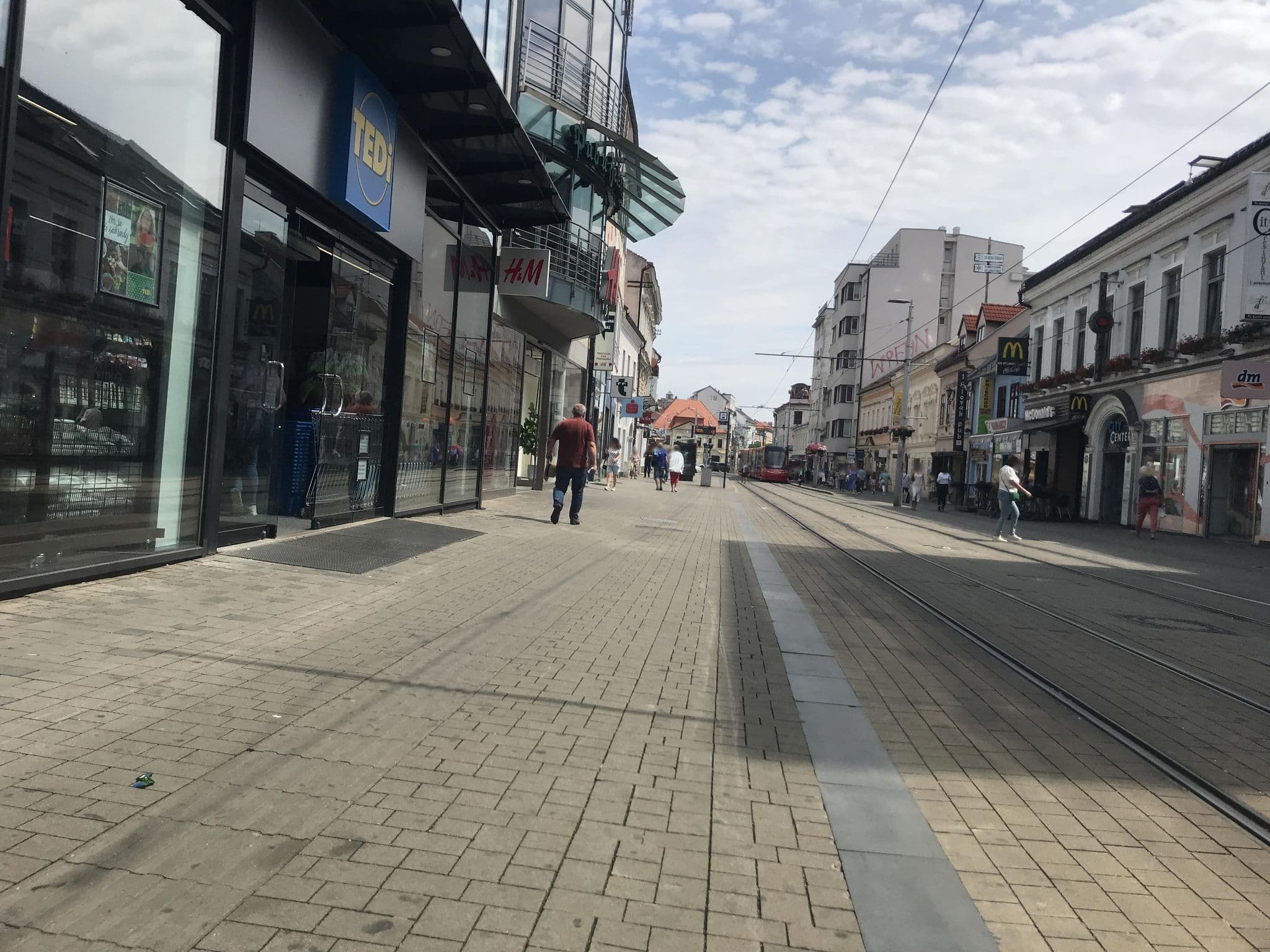 Street view near CHORS like a hotel, Bratislava — © miguel_andrade (CC BY-SA · Mapillary)
