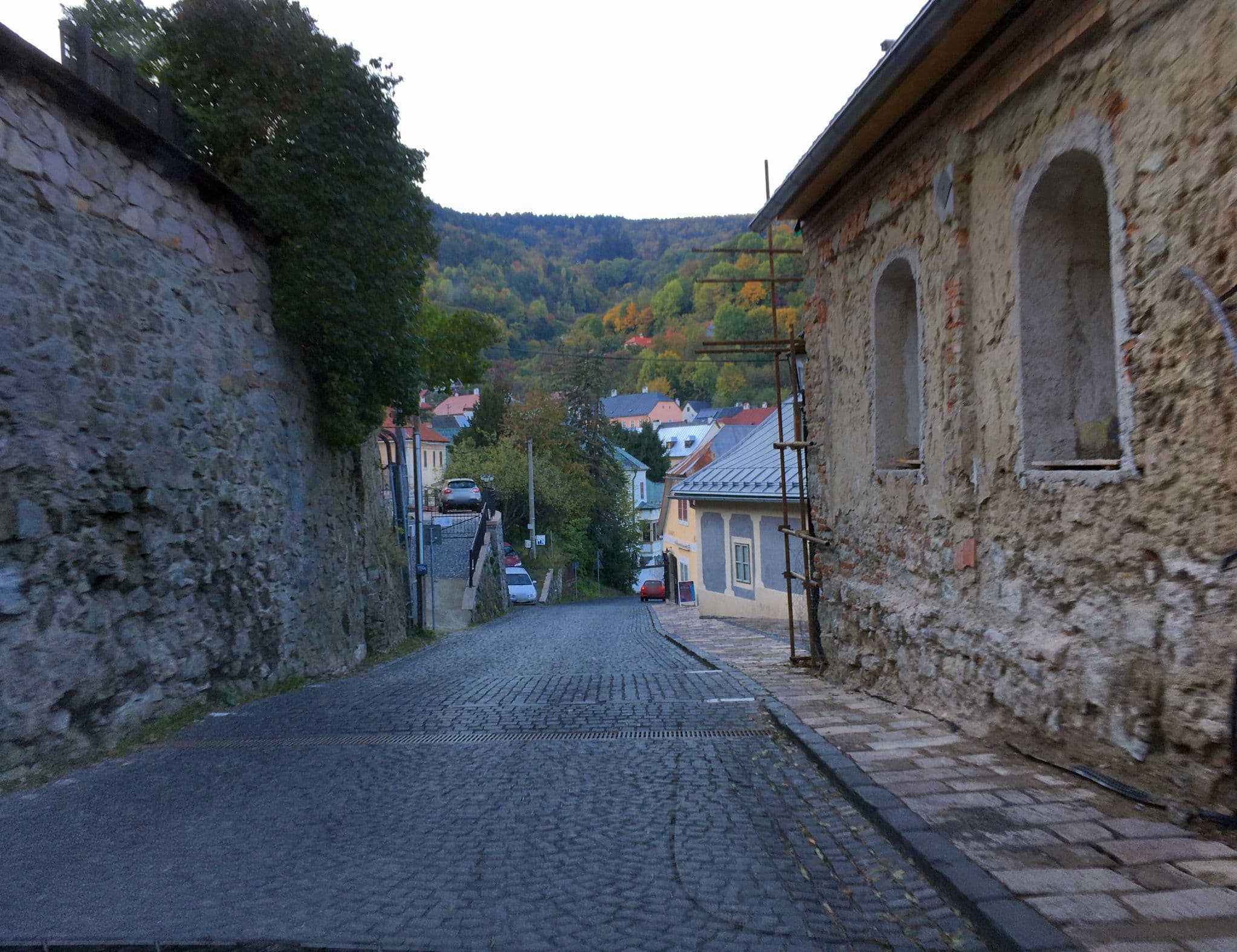 Street view near Hostel6, Banská Štiavnica — © istefanos (CC BY-SA · Mapillary)