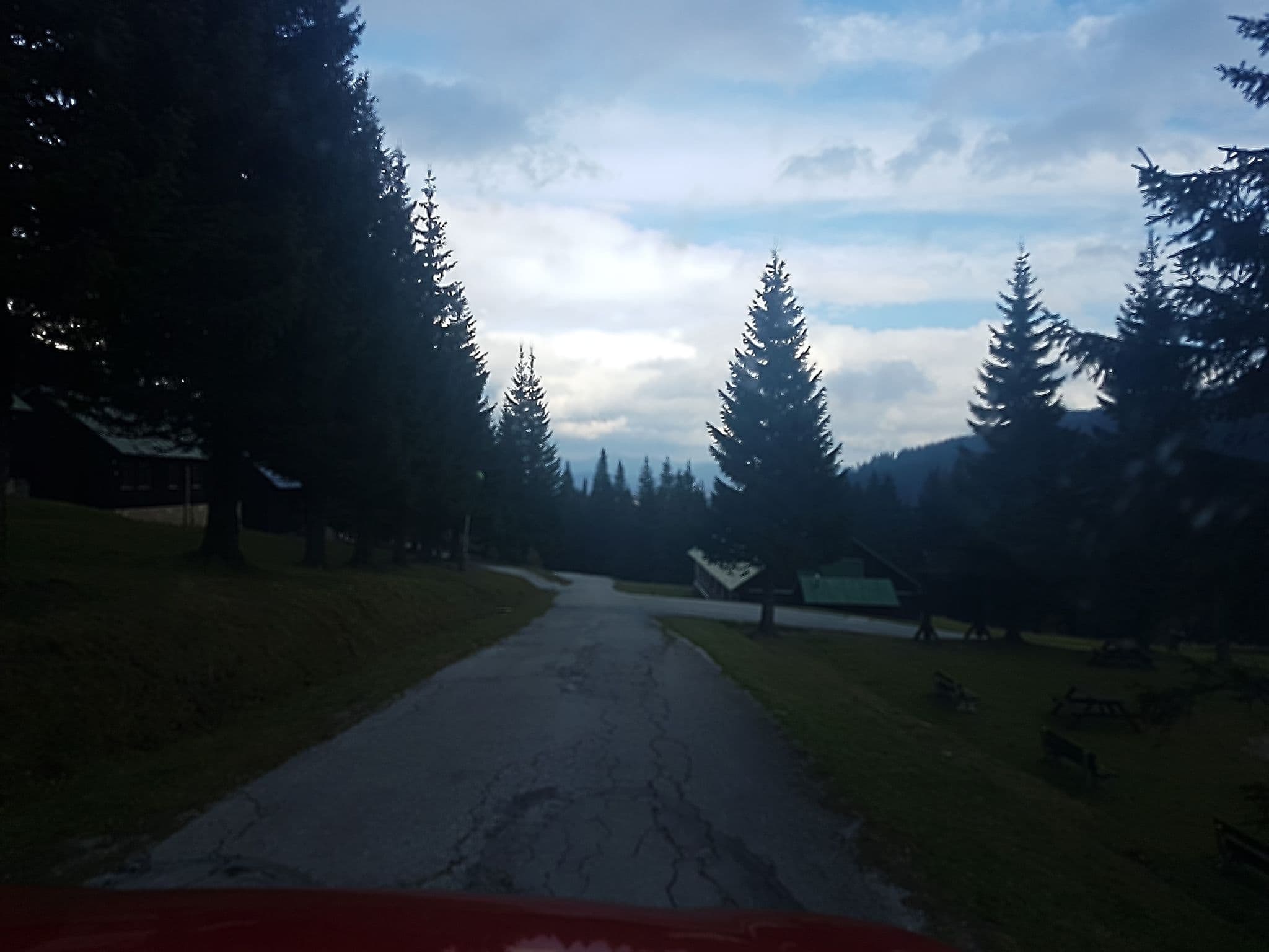 Street view near Vojenská zotavovňa Smrekovica, Ružomberok — © mirecdriver (CC BY-SA · Mapillary)