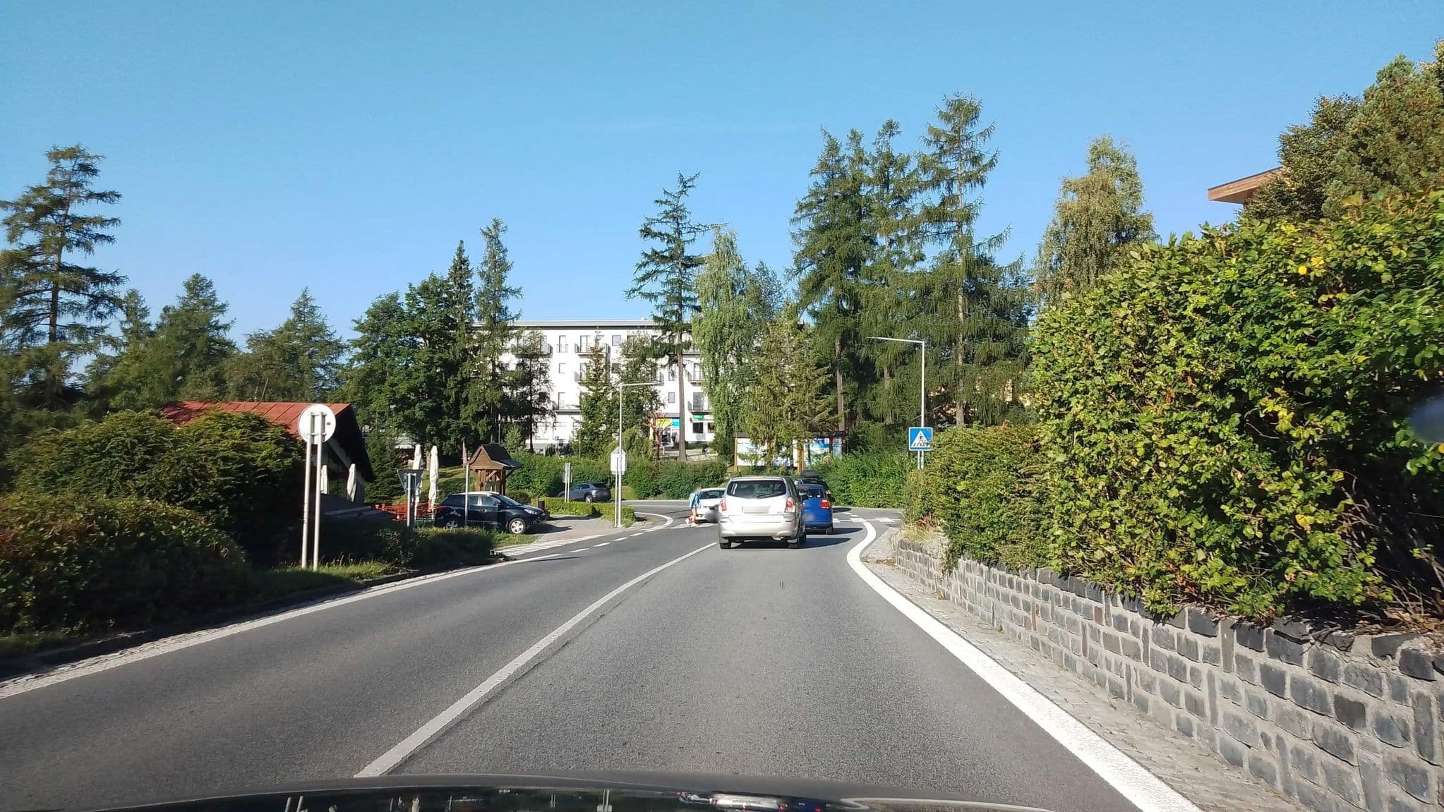 Street view near Danielov dom, Vysoké Tatry — © czecko (CC BY-SA · Mapillary)