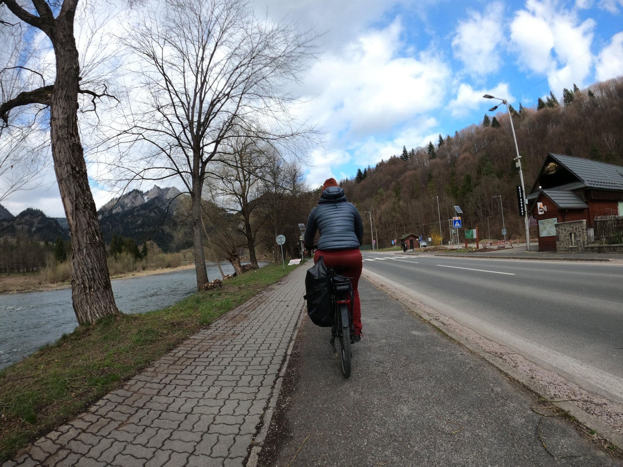 Street view near Chyža pltníkov, Spišská Stará Ves — © masterofnoroad (CC BY-SA · Mapillary)