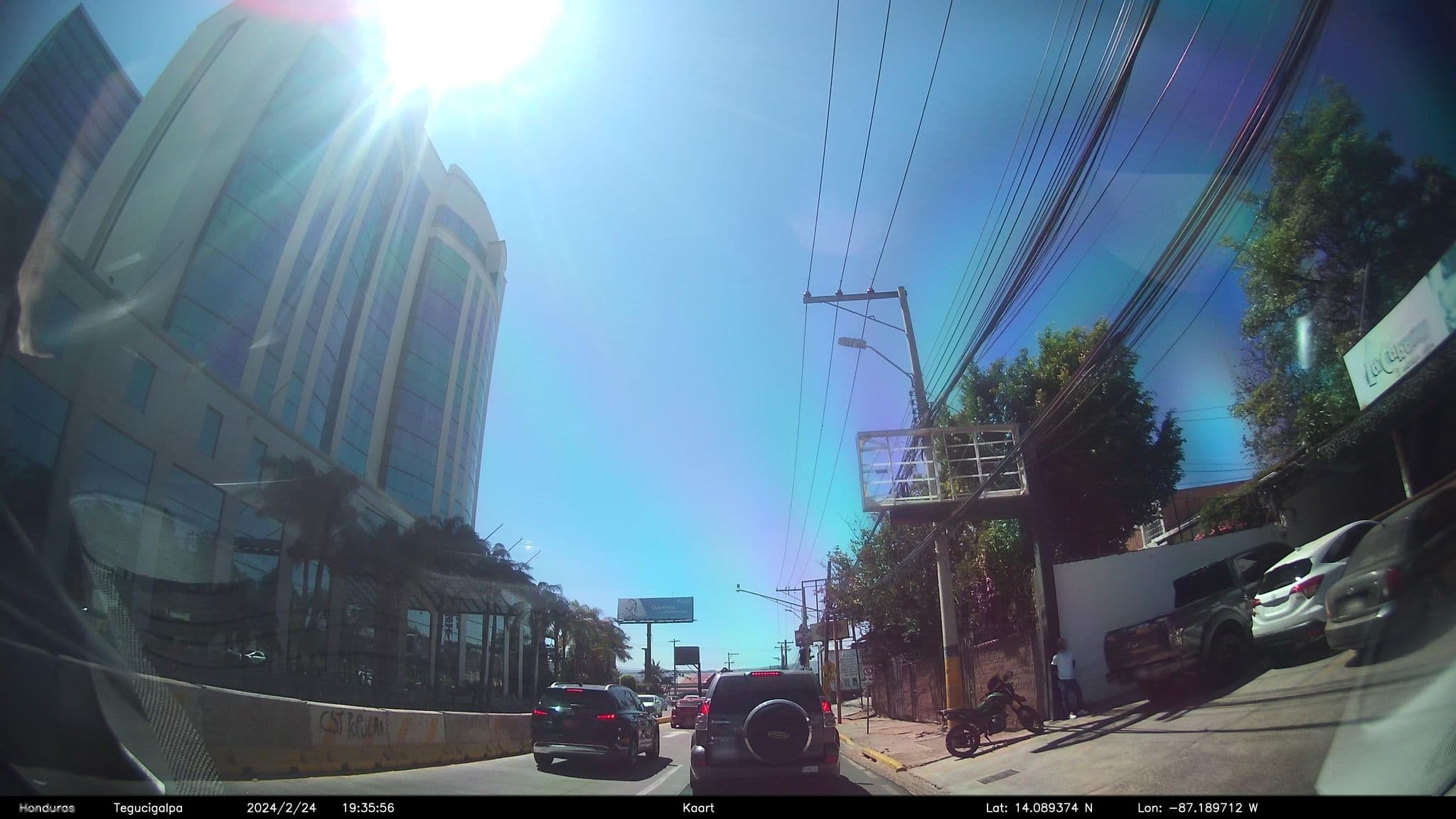 Street view near Marriott - Pool, Tegucigalpa — © kaart_4 (CC BY-SA · Mapillary)