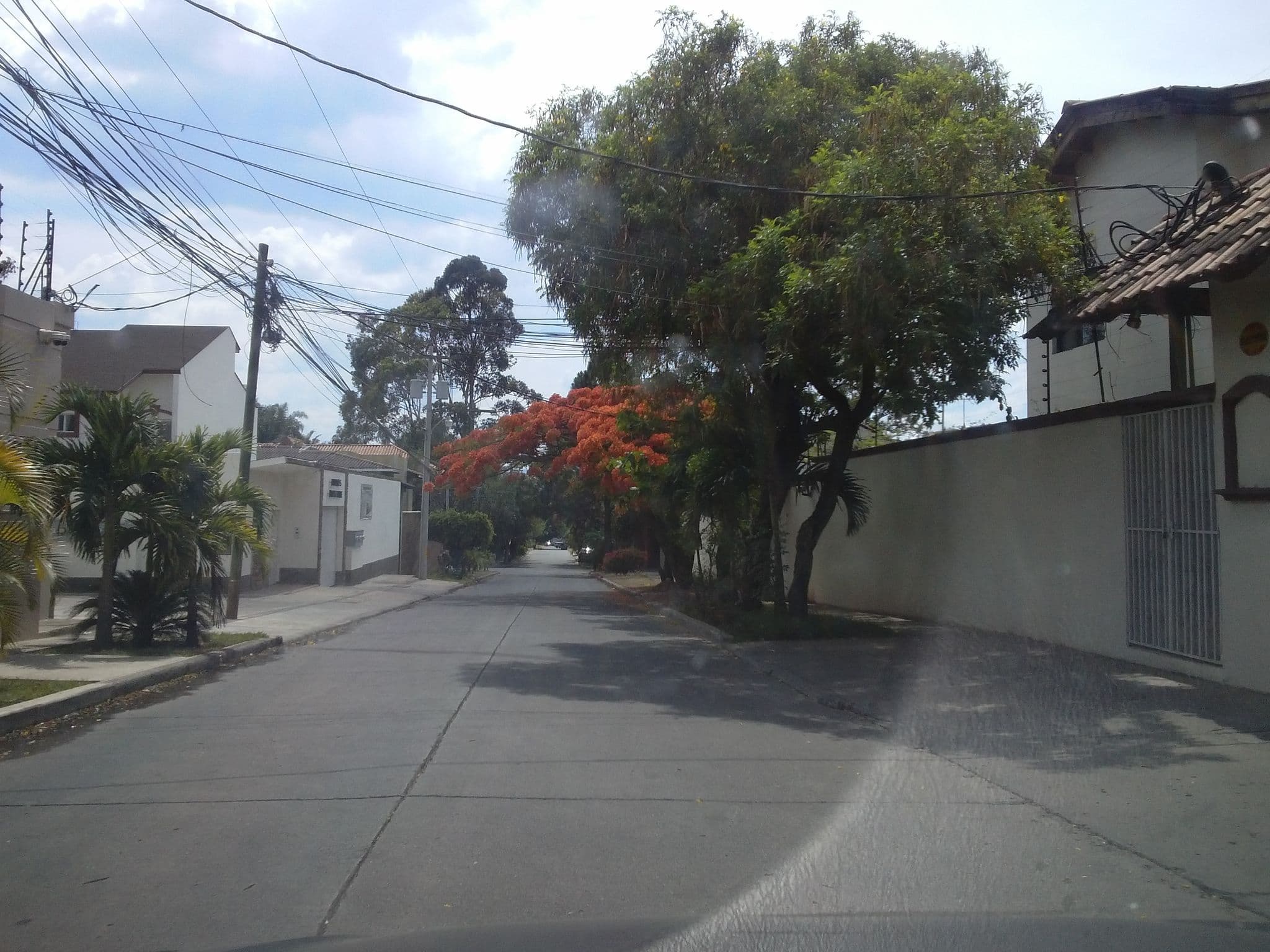 Street view near Guest house msf villas las margaritas, Tegucigalpa — © travelinghonduras (CC BY-SA · Mapillary)