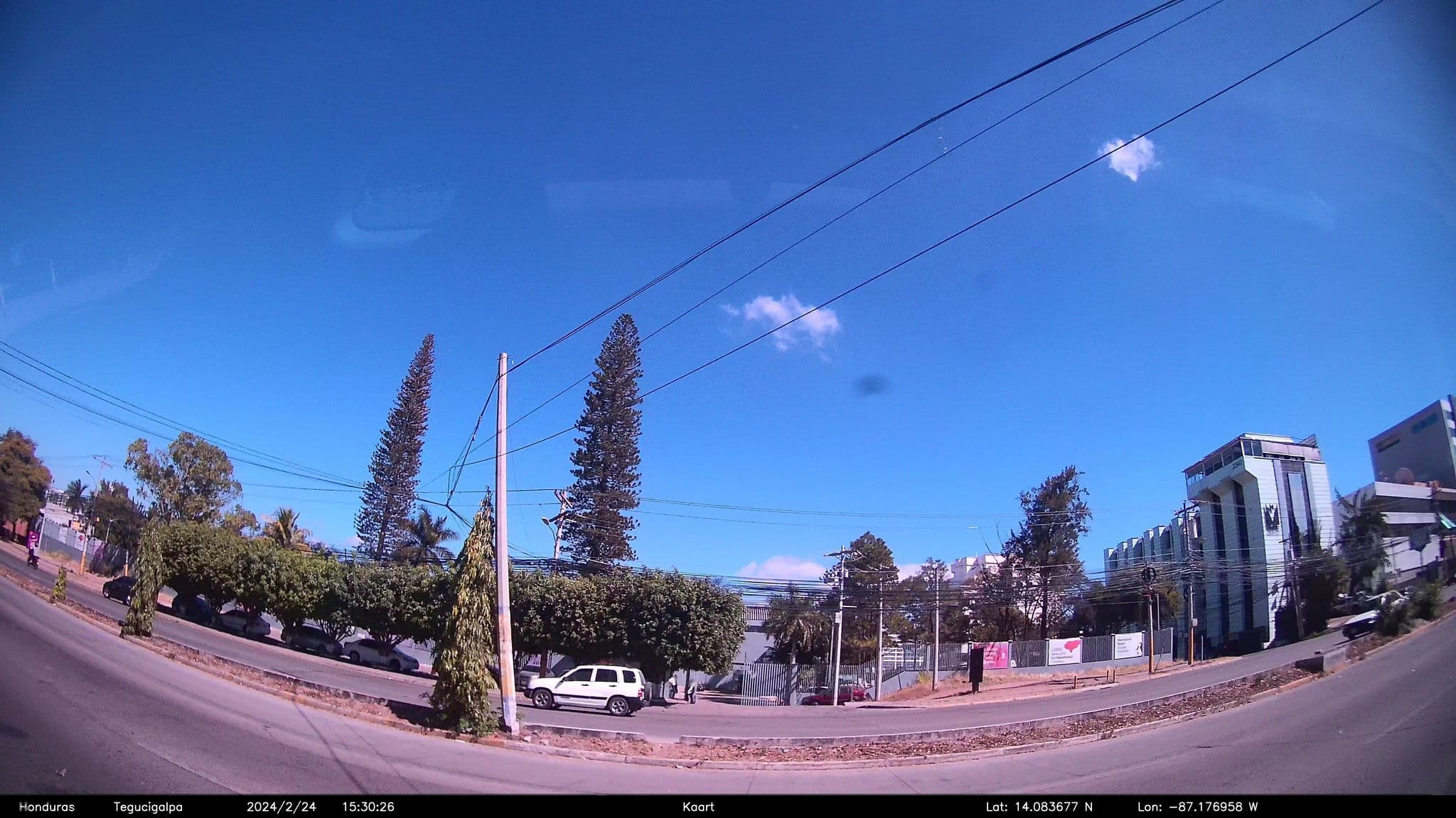 Street view near Minister Business Hotel, Tegucigalpa — © kaart_3 (CC BY-SA · Mapillary)