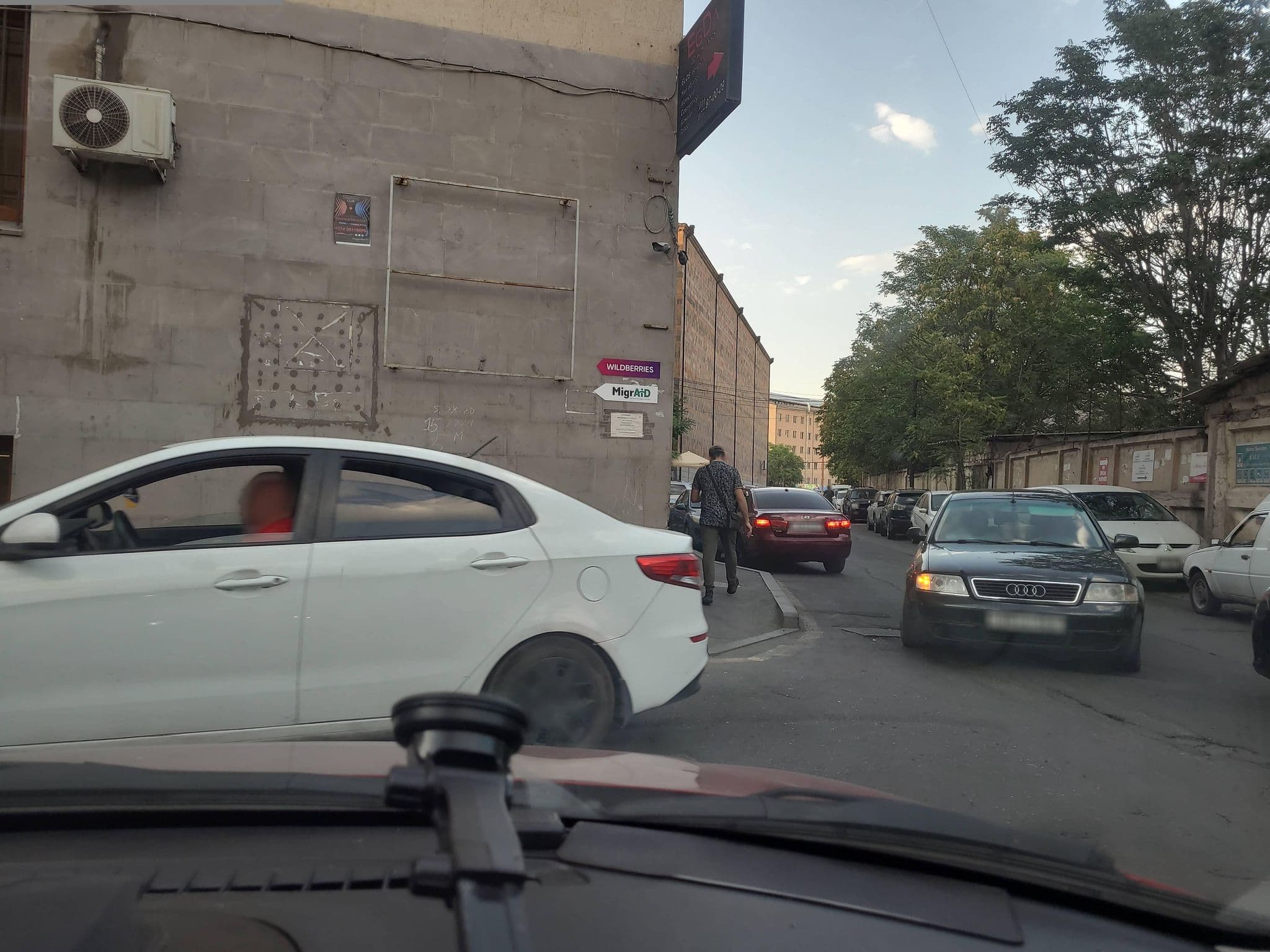 Street view near Royal Hostel, Yerevan — © noktoborus (CC BY-SA · Mapillary)