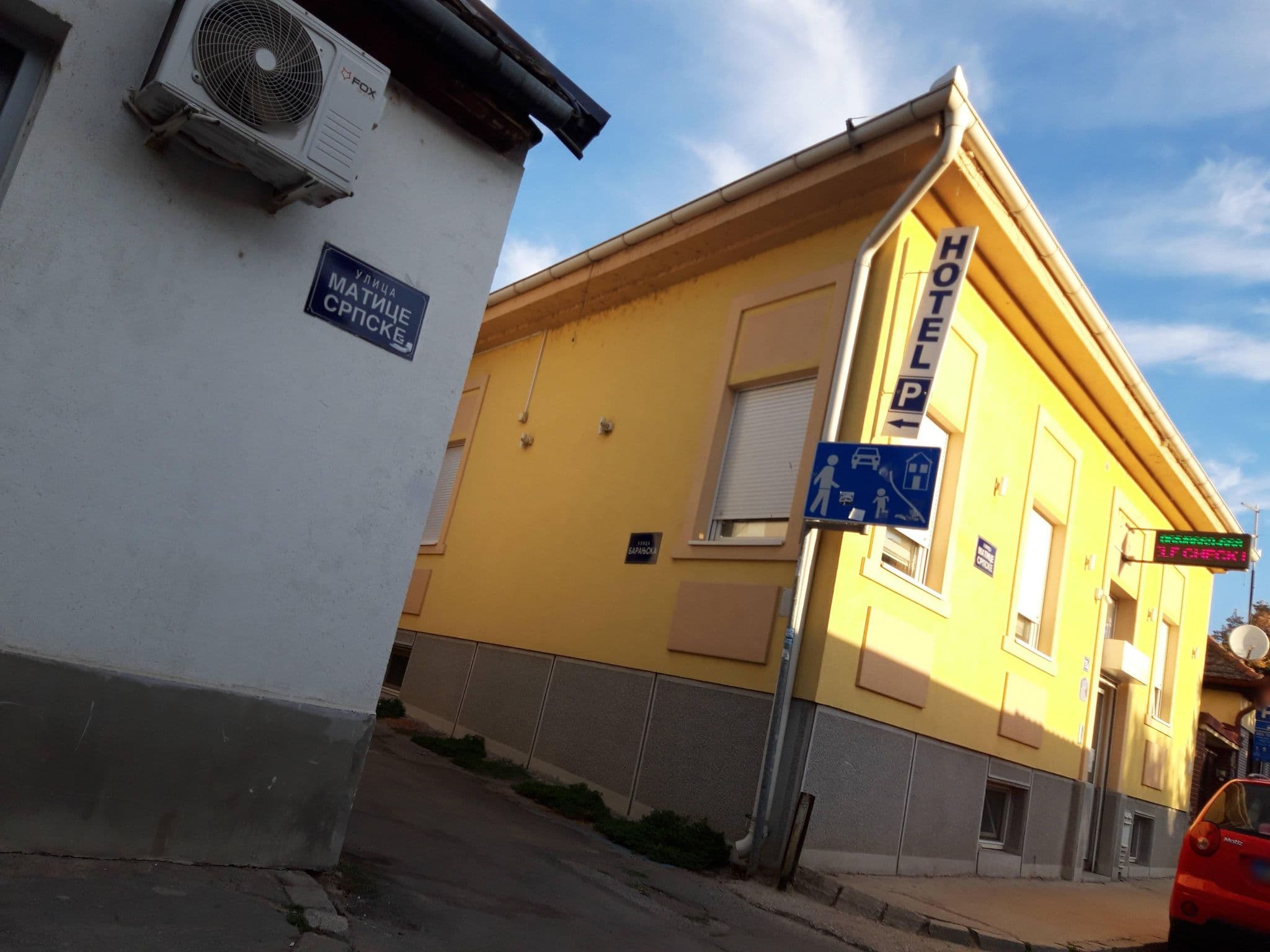 Street view near 11Tica Garni Hotel, Novi Sad — © fivewho (CC BY-SA · Mapillary)