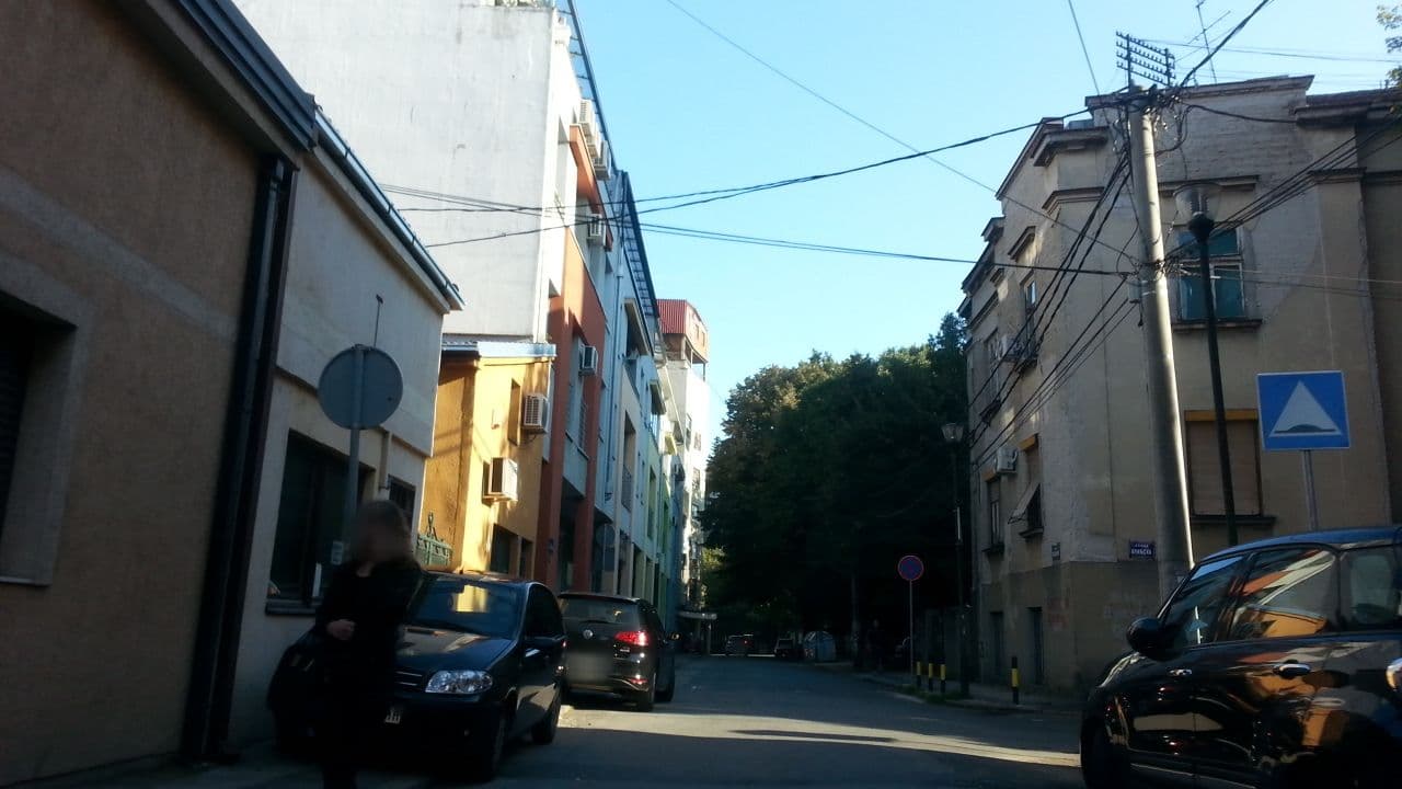 Street view near Apartman Hallo, Belgrade — © srbabeg (CC BY-SA · Mapillary)