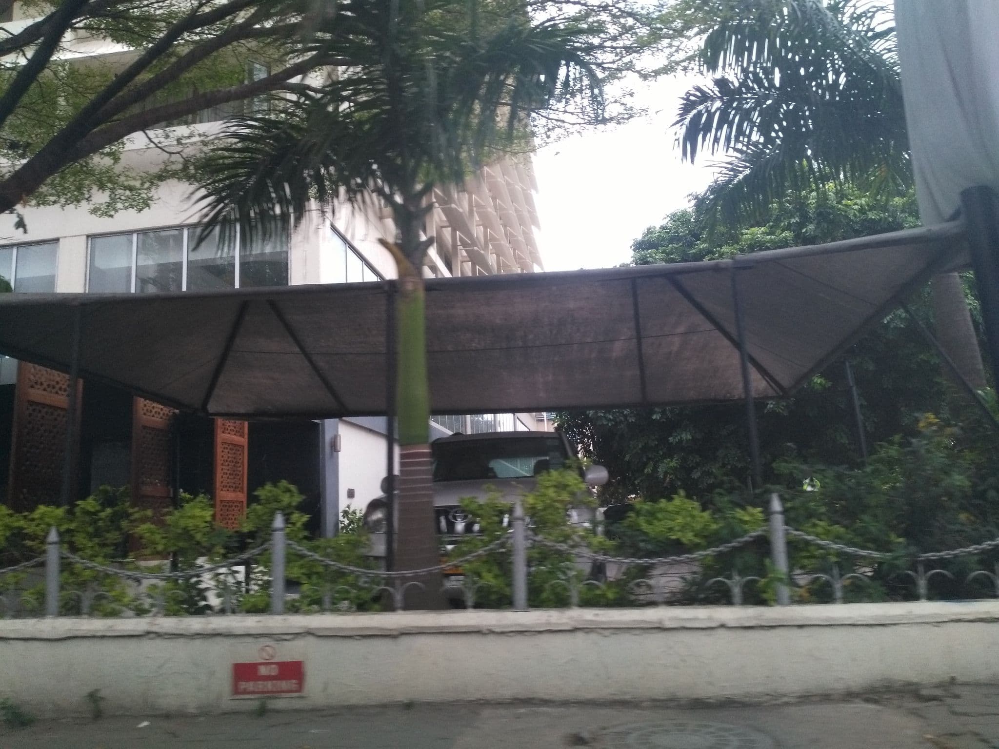 Street view near New Africa Hotel Dar es Salaam, Dar es Salaam — © ralebipim (CC BY-SA · Mapillary)
