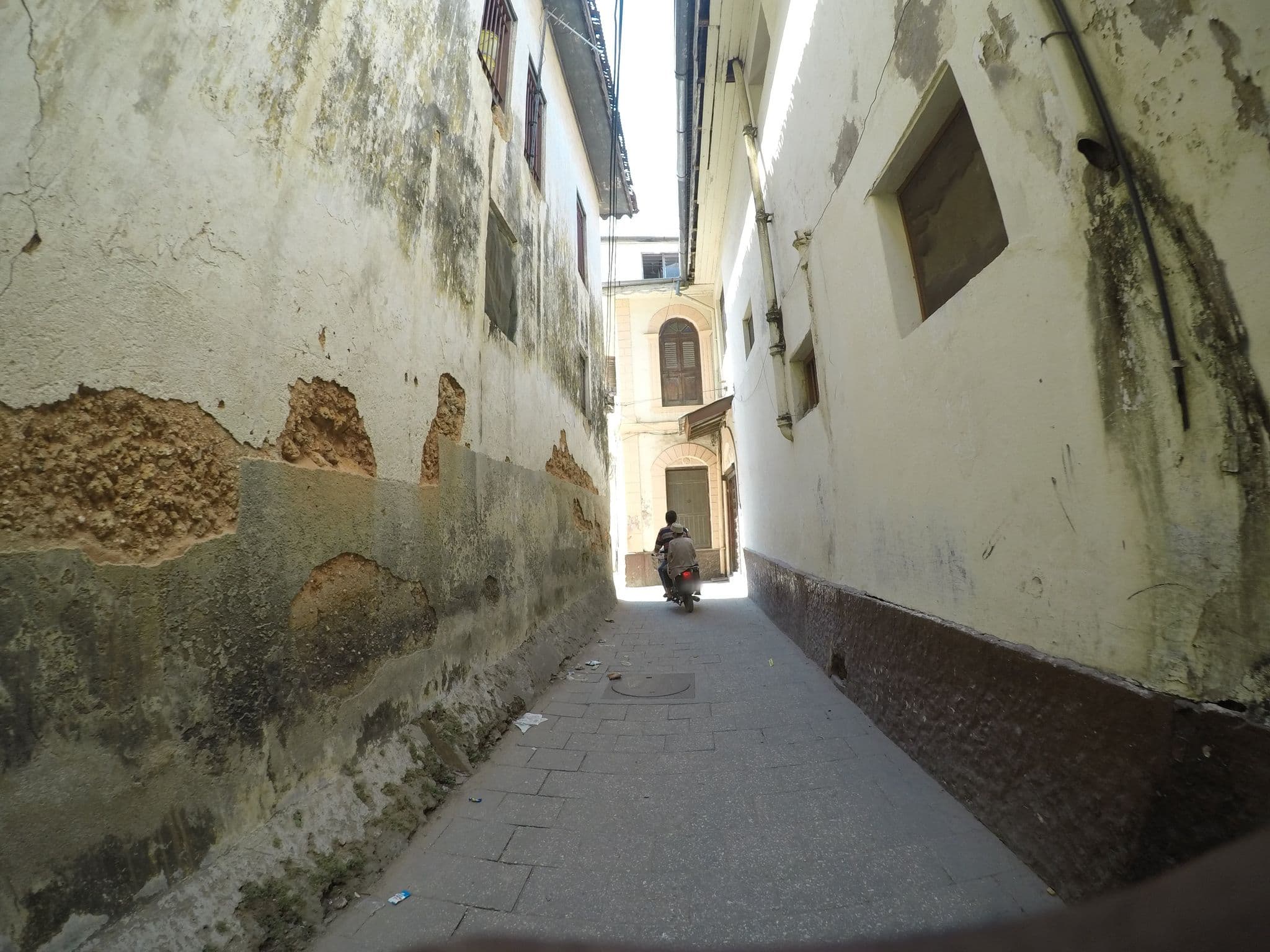 Street view near Asumin Palace, Zanzibar — © omarshehe (CC BY-SA · Mapillary)