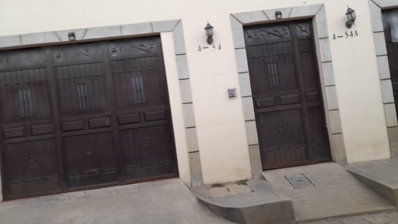 Street view near hostal el colibri, Quetzaltenango — © LuciaG (CC BY-SA · Mapillary)