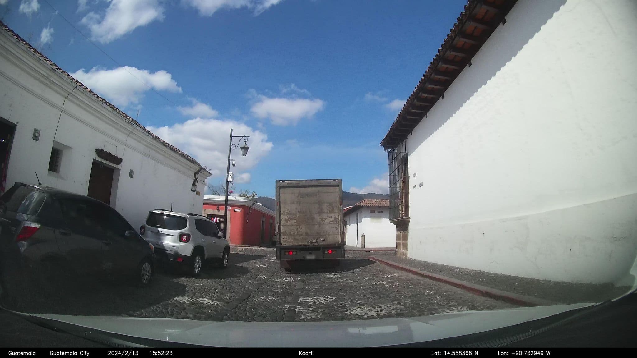 Street view near Hotel Posada Del Hermano Pedro, Antigua Guatemala — © kaart_2 (CC BY-SA · Mapillary)