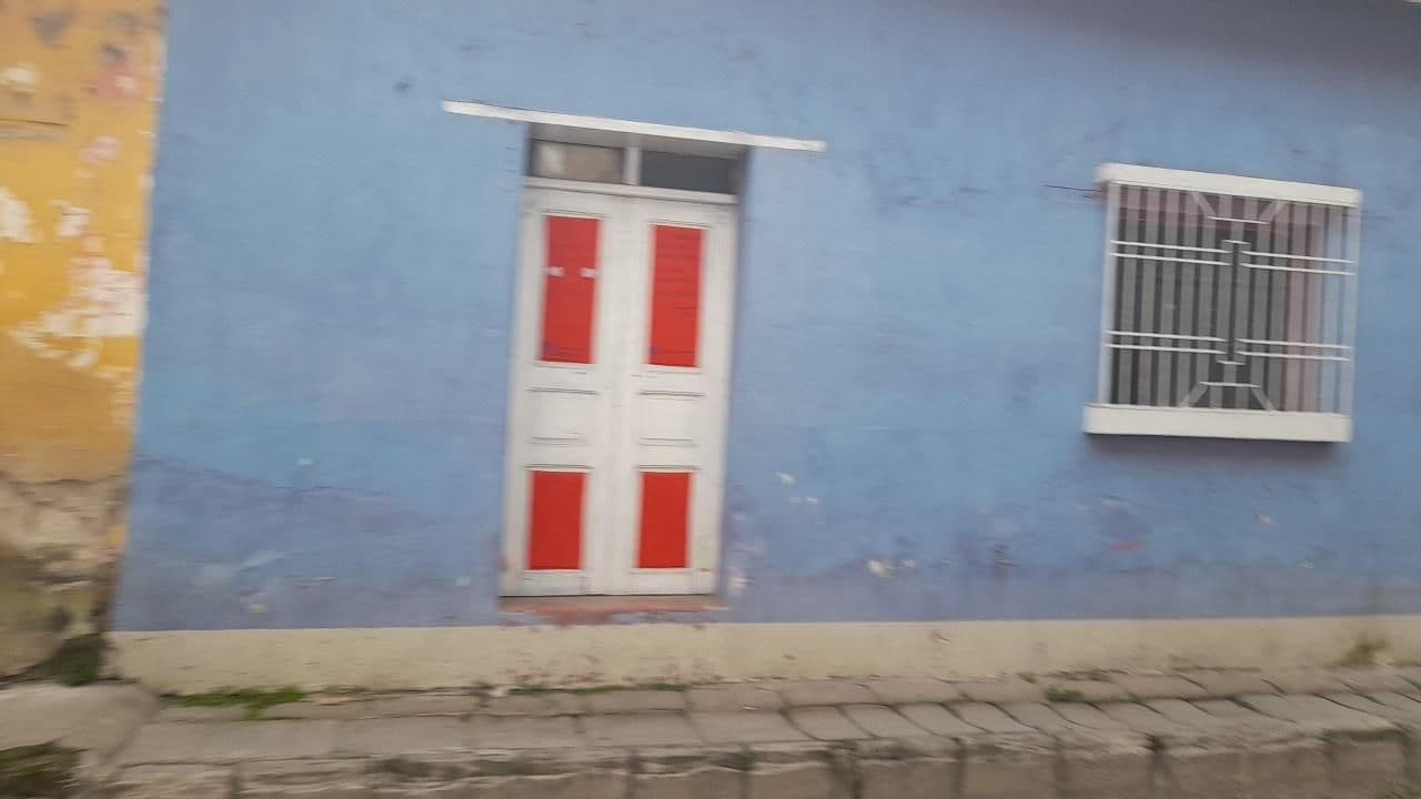 Street view near Hostel Casa Encuentro, Quetzaltenango — © LuciaG (CC BY-SA · Mapillary)