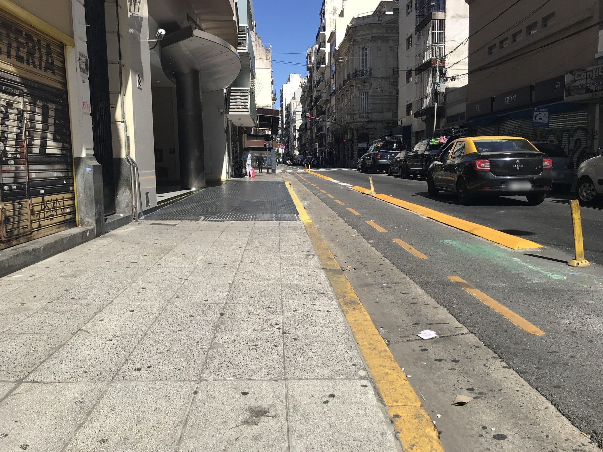 Street view near Icaro Suites, Balvanera — © miguel_andrade (CC BY-SA · Mapillary)