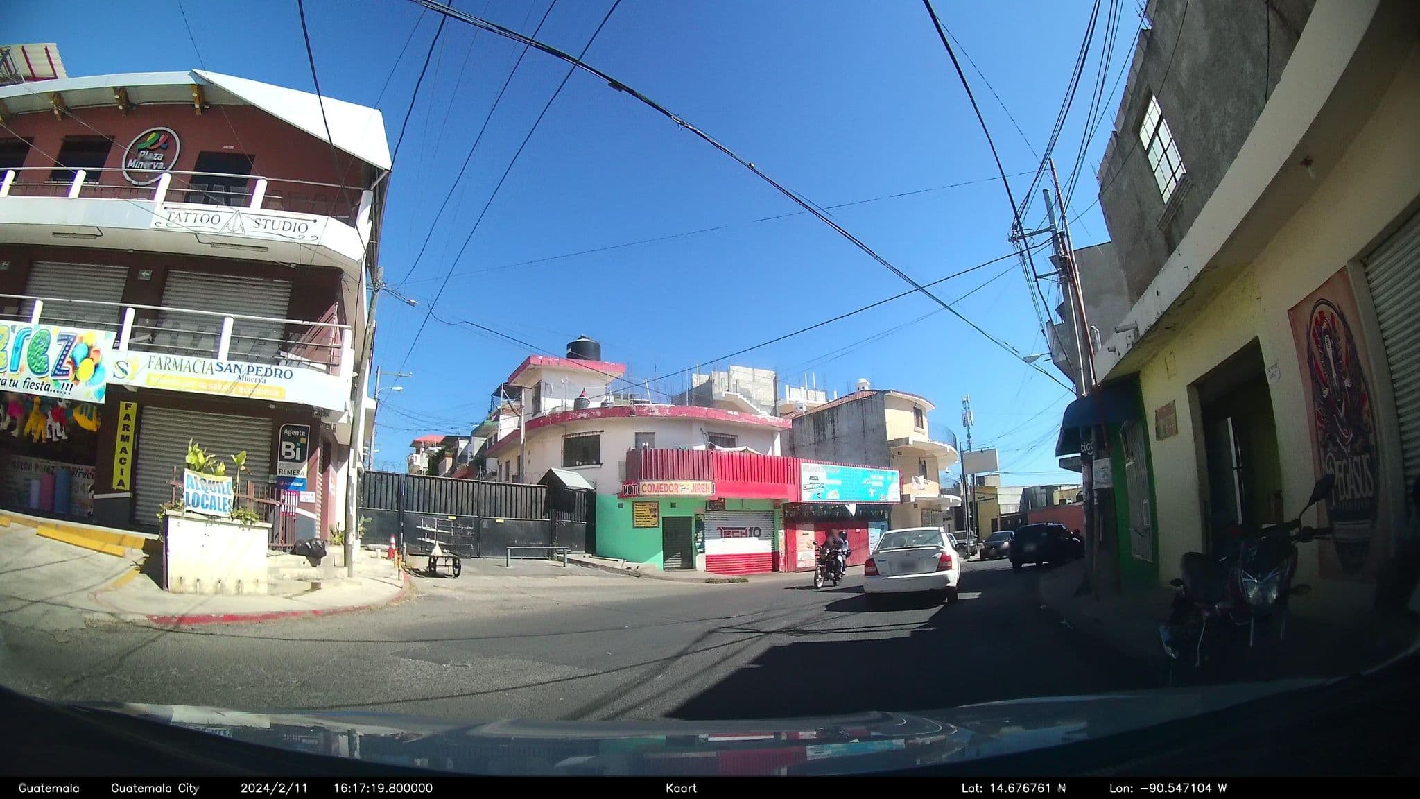 Street view near Hotel Small Village, Guatemala City — © kaart_2 (CC BY-SA · Mapillary)