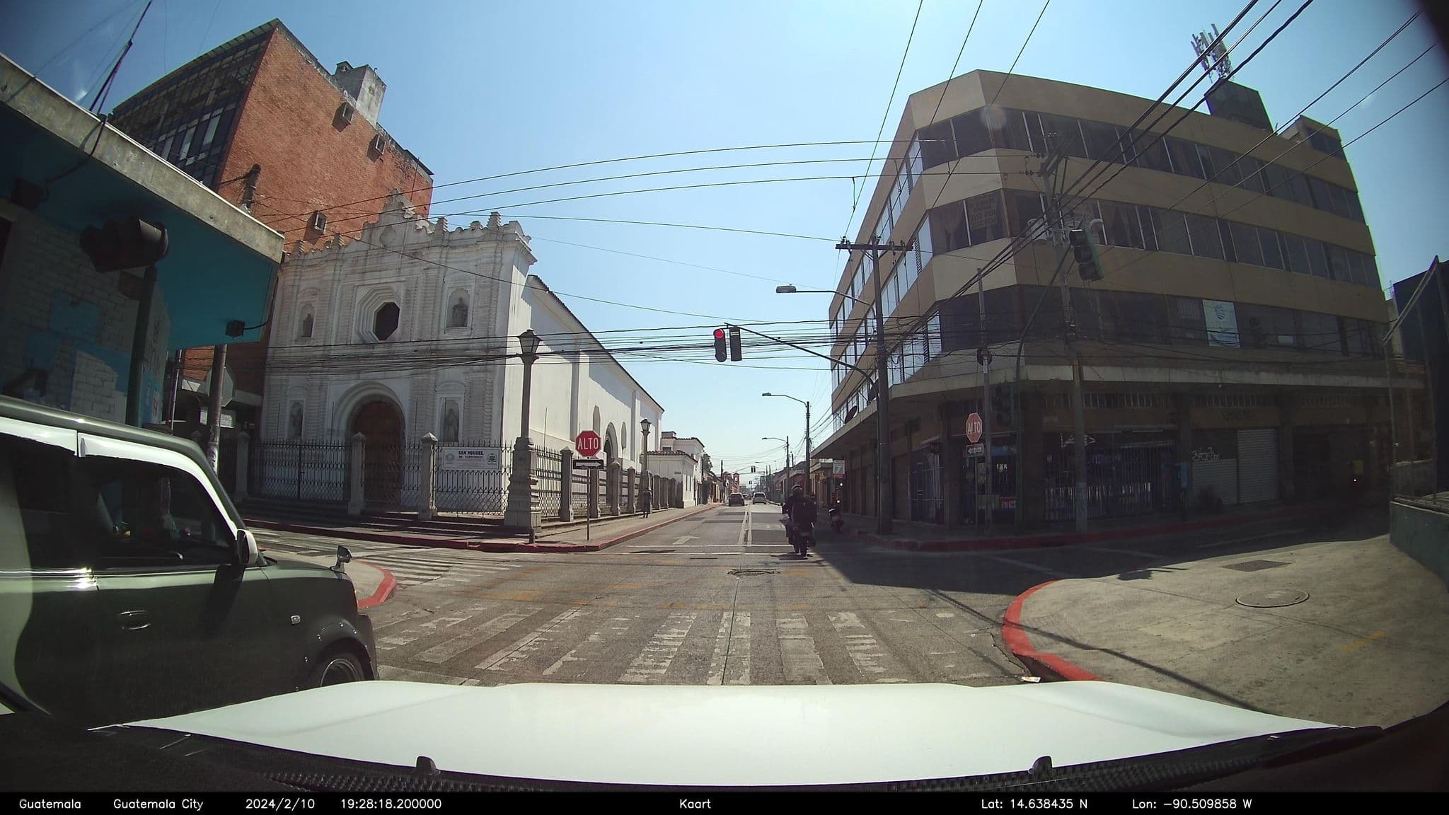 Street view near Pension Meza, Guatemala City — © kaart_2 (CC BY-SA · Mapillary)