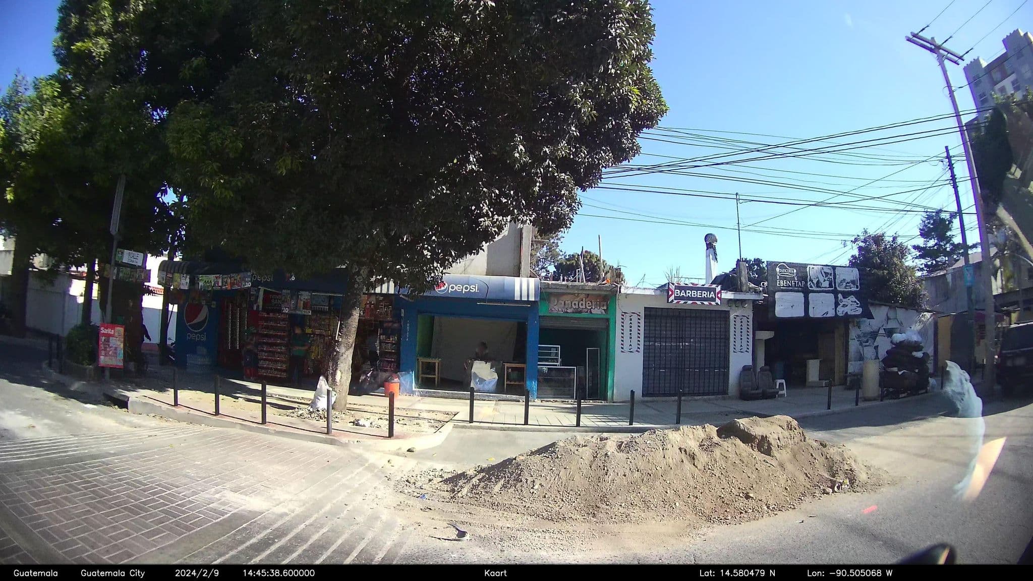 Street view near Hotel Santa Maria,Zona 14,GUATEMALA, Santa Catarina Pinula — © kaart_2 (CC BY-SA · Mapillary)
