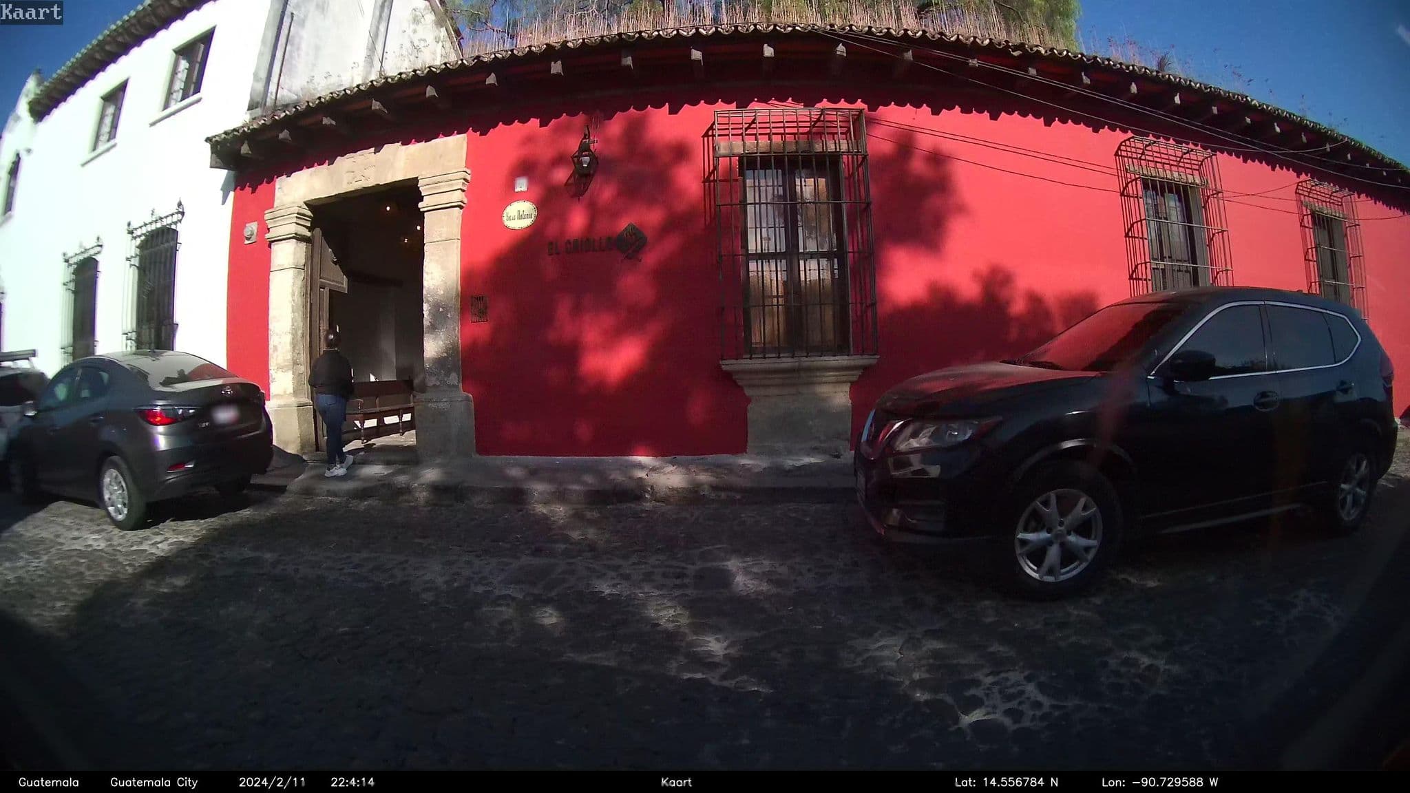 Street view near La casa de los sueños, Antigua Guatemala — © kaart_2 (CC BY-SA · Mapillary)