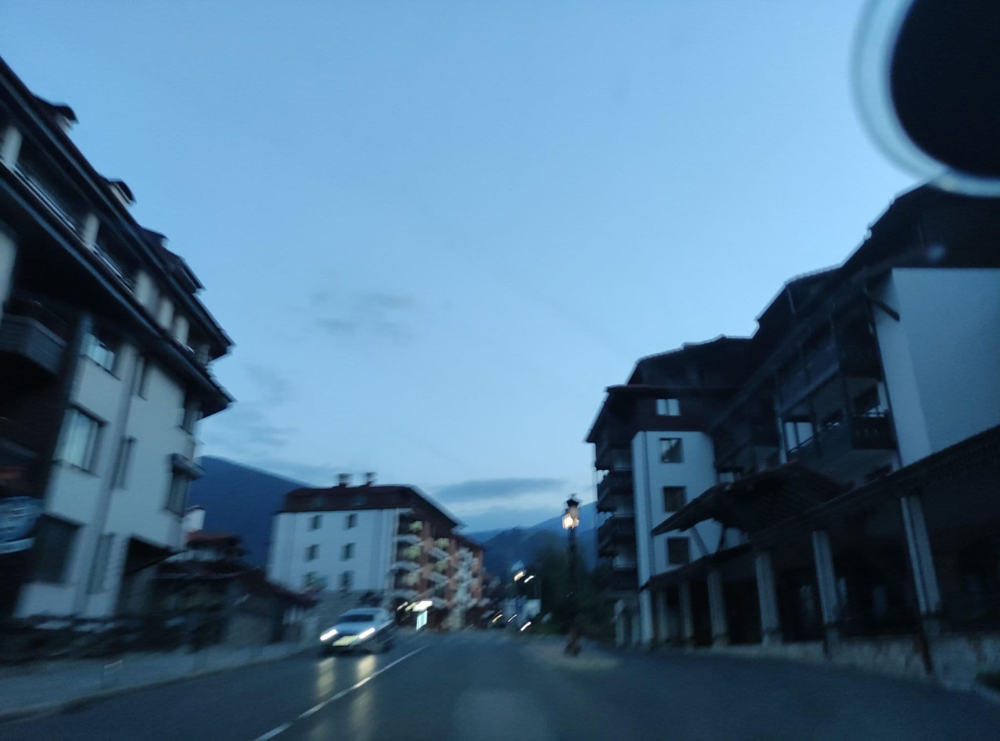 Street view near Хотел Катерина, Bansko — © neau (CC BY-SA · Mapillary)