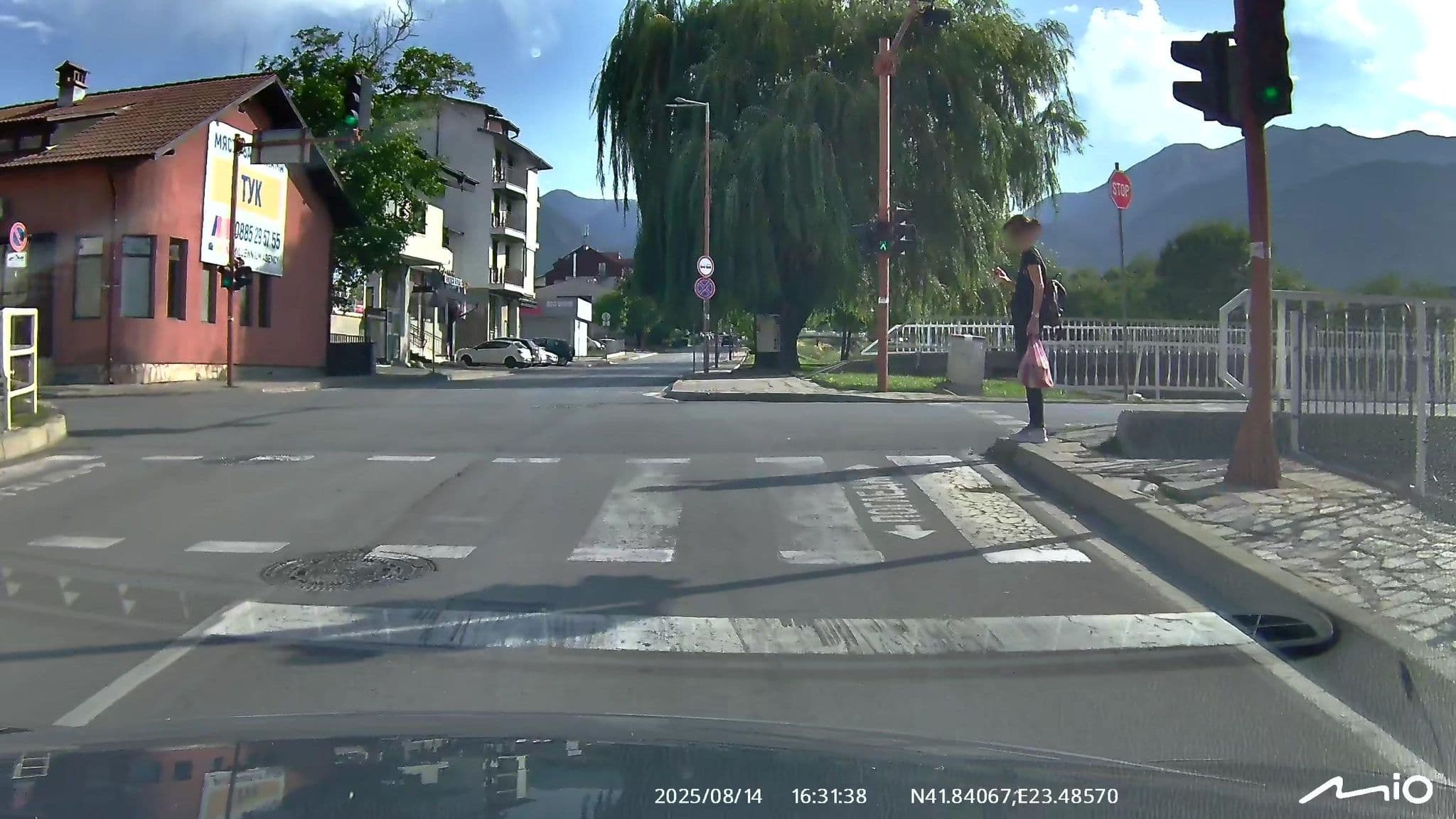 Street view near Хотел Шато Банско, Bansko — © puky (CC BY-SA · Mapillary)