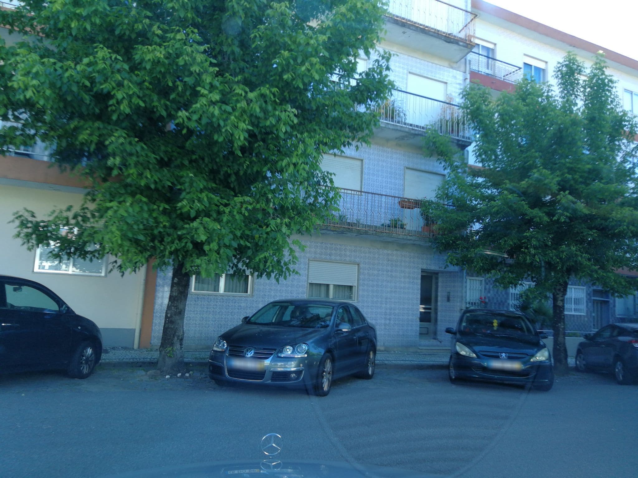 Street view near 70s House by Capicua, Braga — © apires (CC BY-SA · Mapillary)