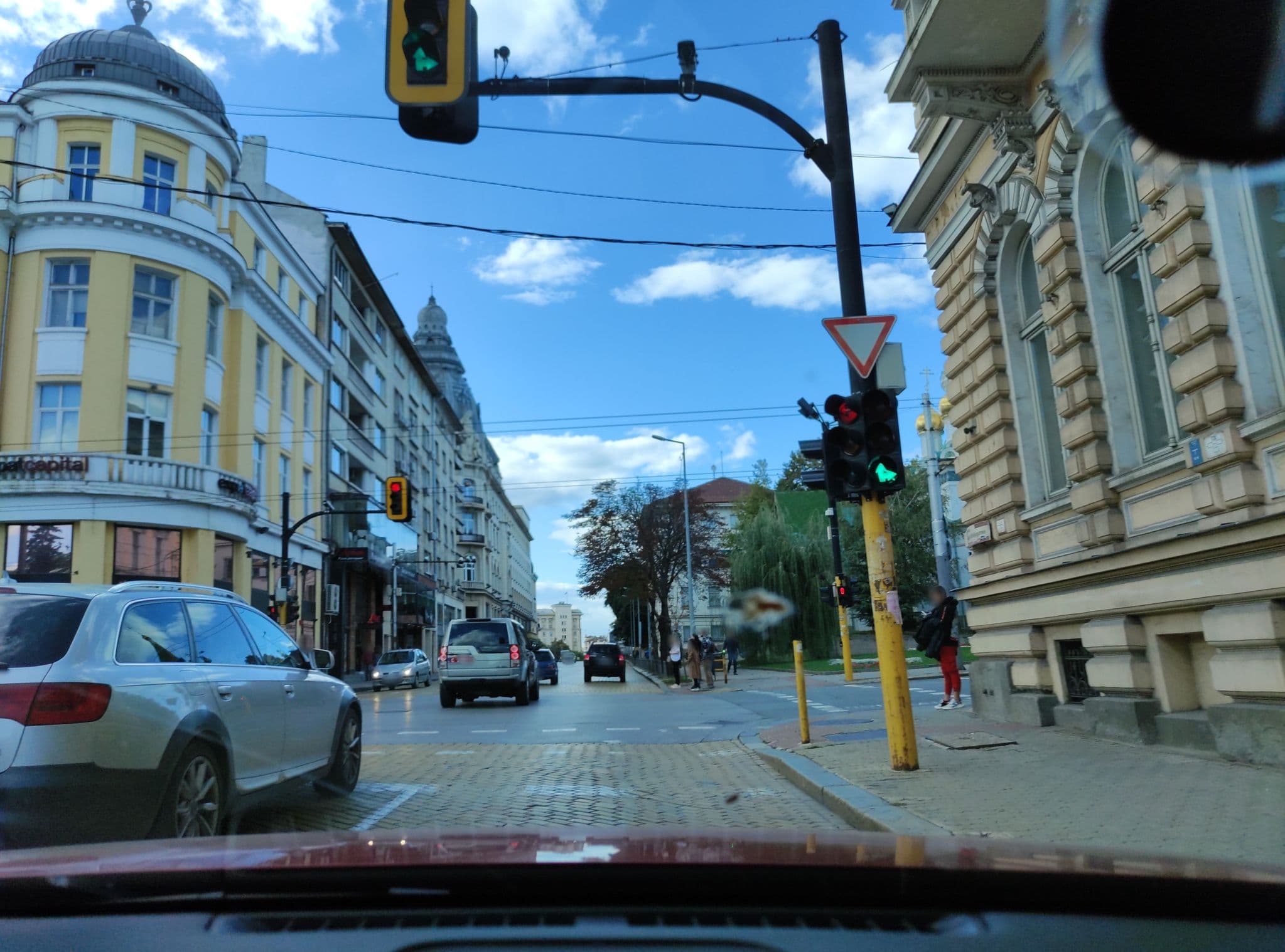 Street view near Болгария, Sofia — © neau (CC BY-SA · Mapillary)