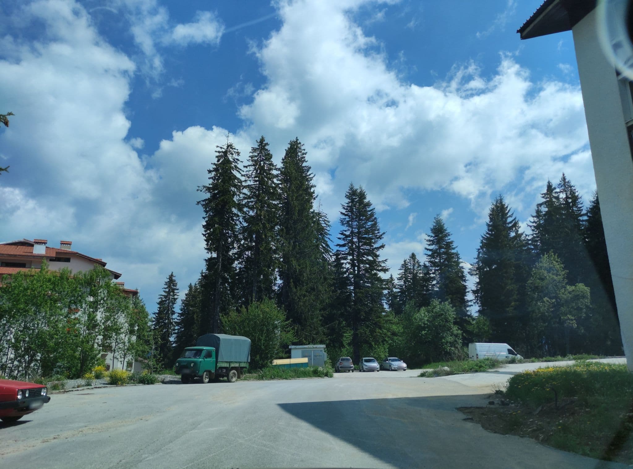 Street view near Вила Комета, Smolyan — © neau (CC BY-SA · Mapillary)