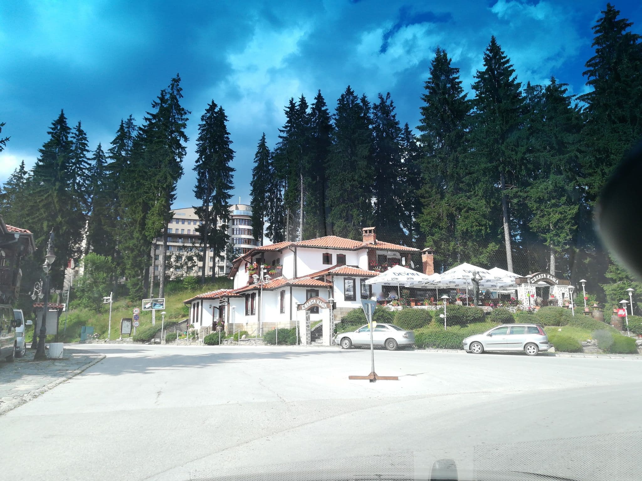 Street view near Хотел Форест Нук, Smolyan — © ivanov (CC BY-SA · Mapillary)