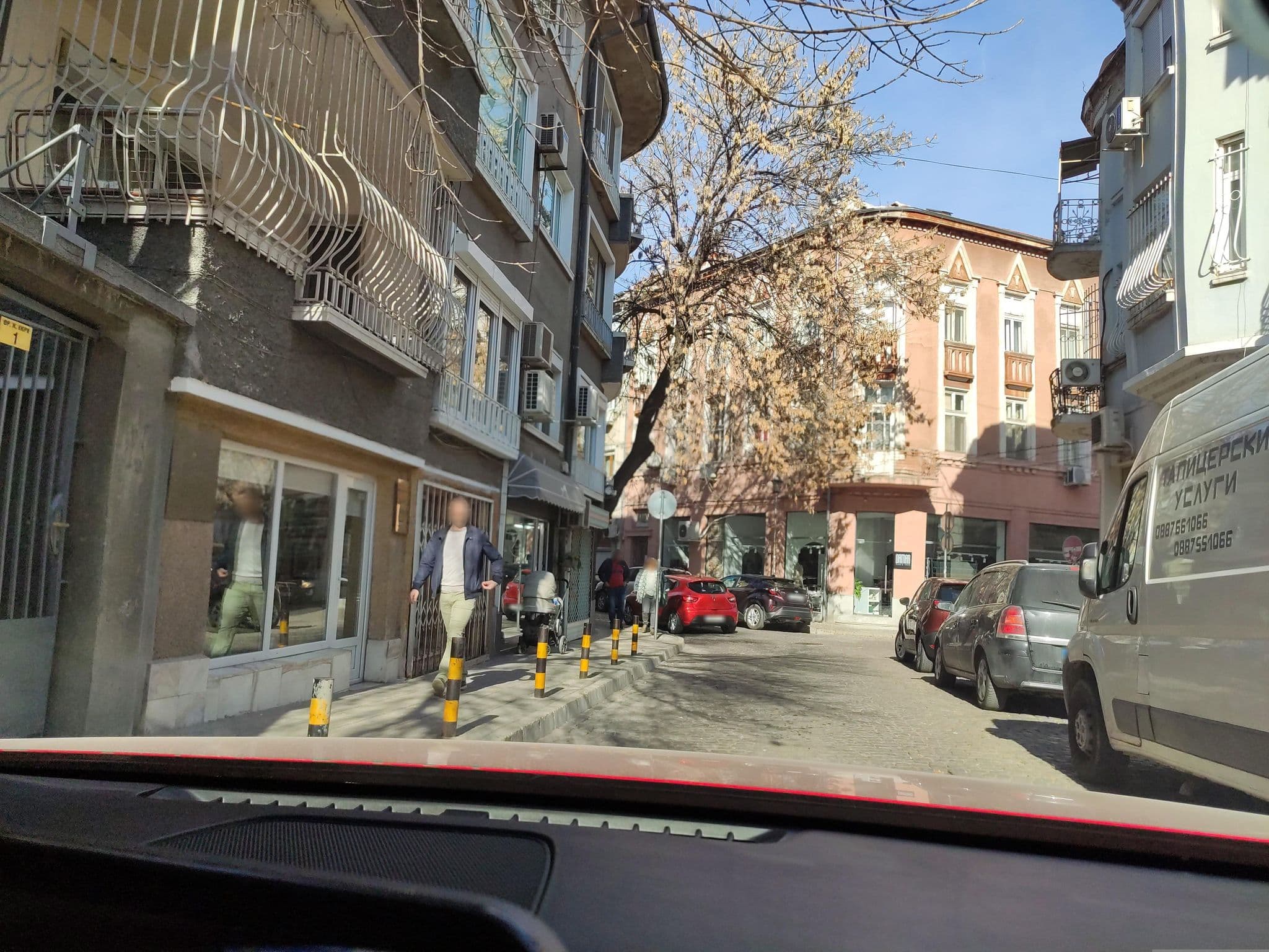 Street view near Hostel Kapana, Plovdiv — © neau (CC BY-SA · Mapillary)