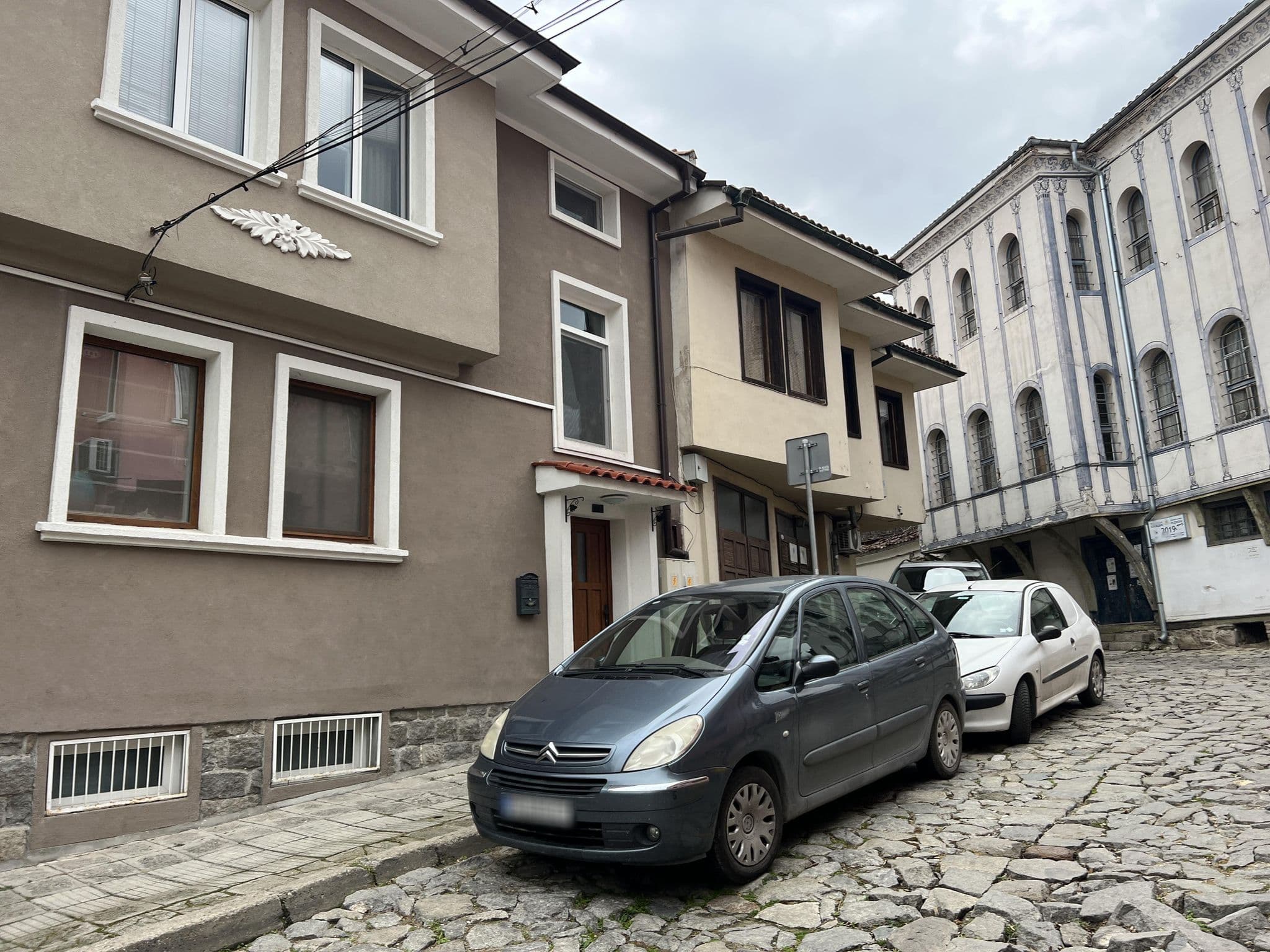 Street view near Квартирката, Plovdiv — © igorzo (CC BY-SA · Mapillary)