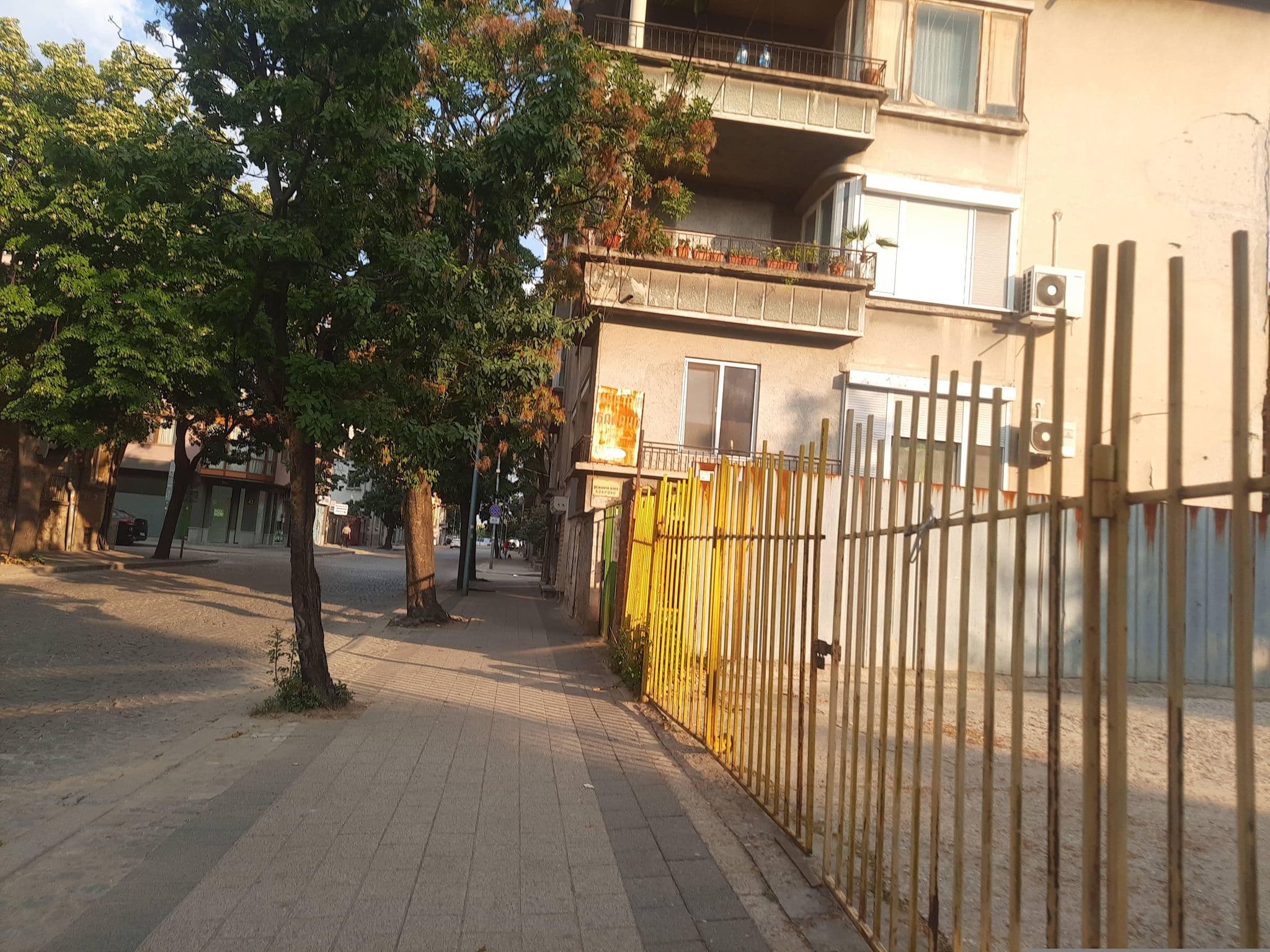 Street view near семеен хотел Елеганс (Hotel Elegance), Plovdiv — © artenovis9020 (CC BY-SA · Mapillary)
