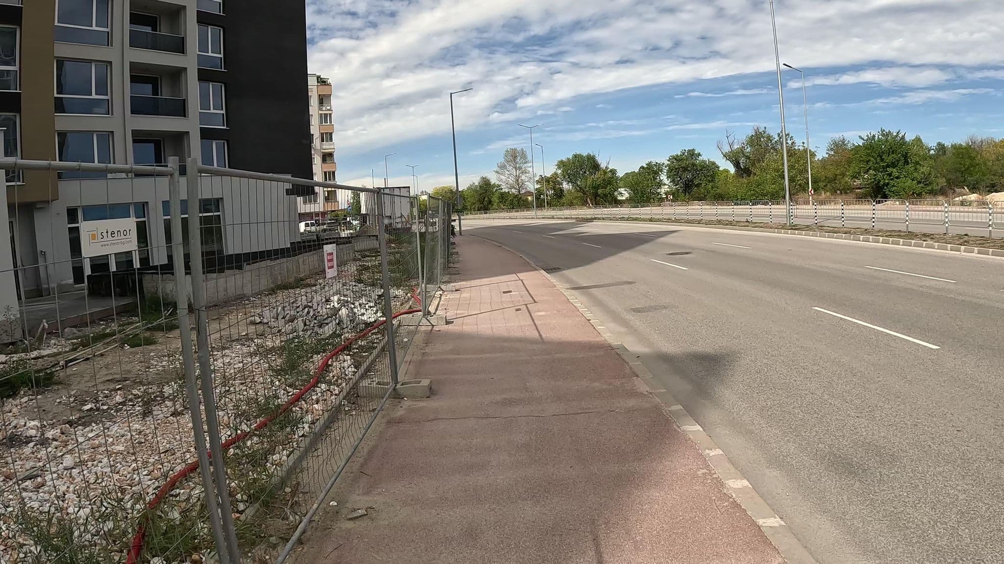Street view near Rusalka Hotel Plovdiv, Plovdiv — © ivanatora (CC BY-SA · Mapillary)