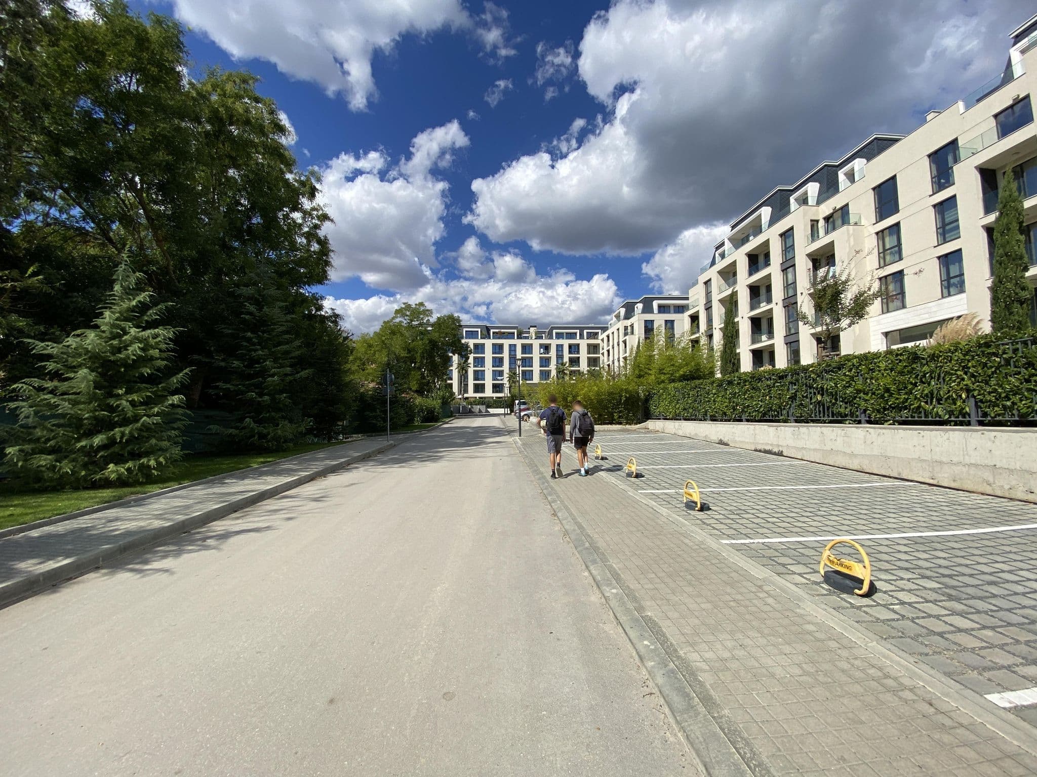 Street view near Azur Premium, Zlatni Pyasatsi — © vadi (CC BY-SA · Mapillary)