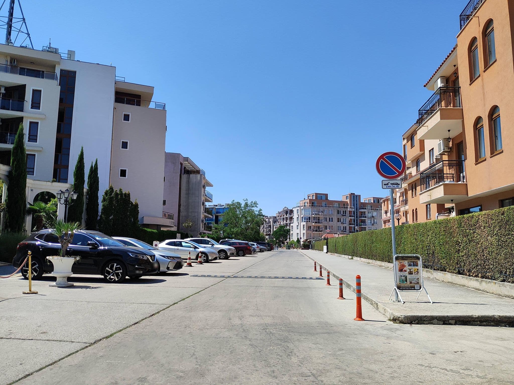Street view near Harmony Suites Monte Carlo, Sveti Vlas — © approksimator (CC BY-SA · Mapillary)