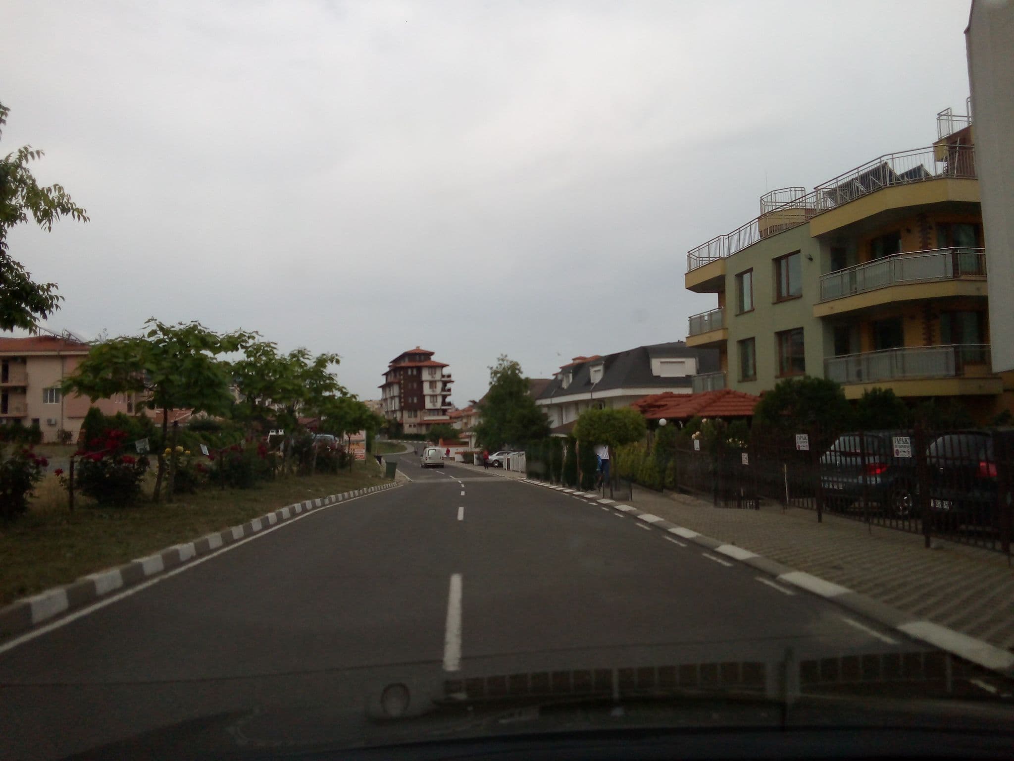 Street view near J&B, Sveti Vlas — © micmin1972 (CC BY-SA · Mapillary)