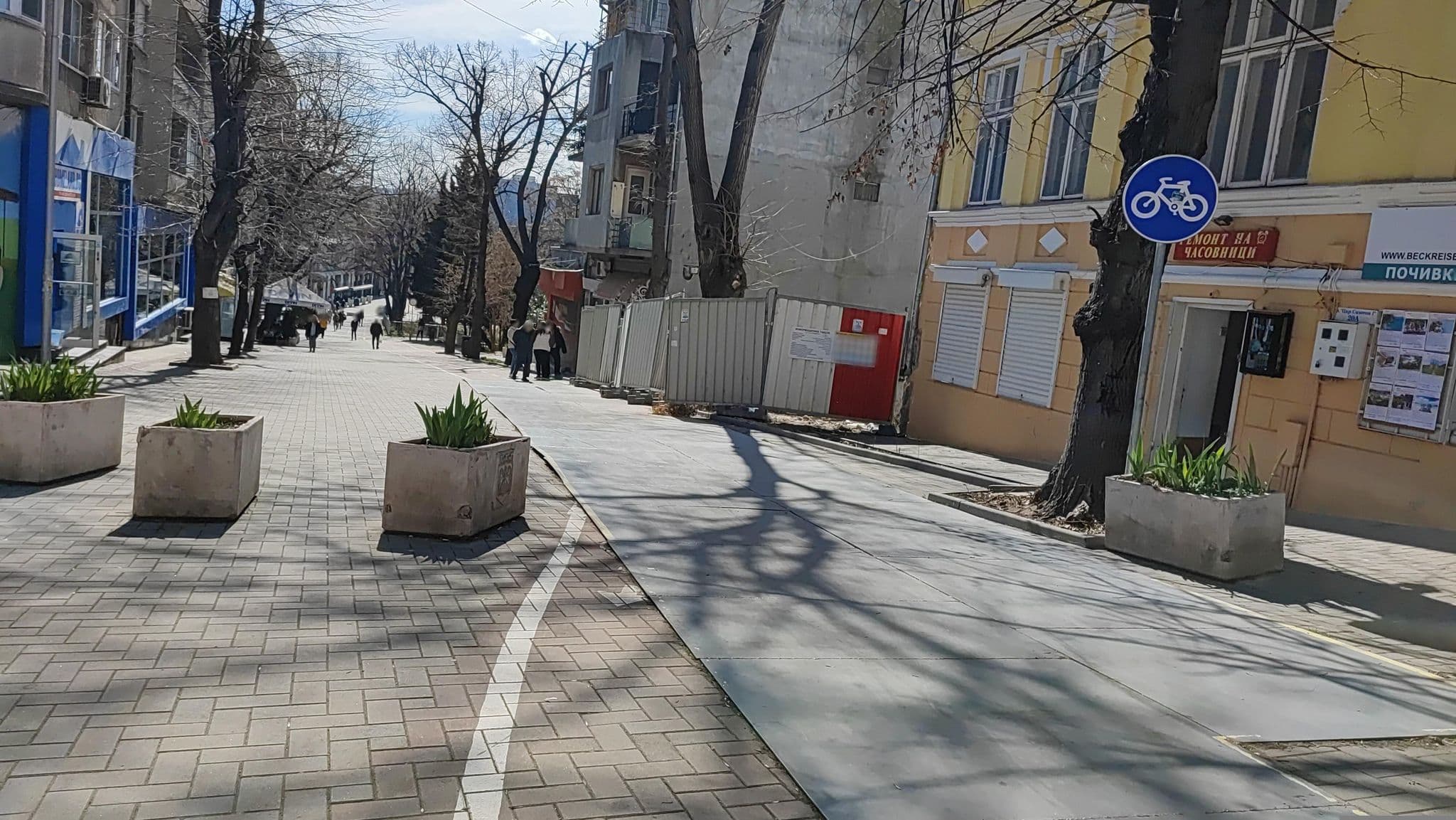 Street view near Central Lux Apartment, Varna — © babu6ka (CC BY-SA · Mapillary)