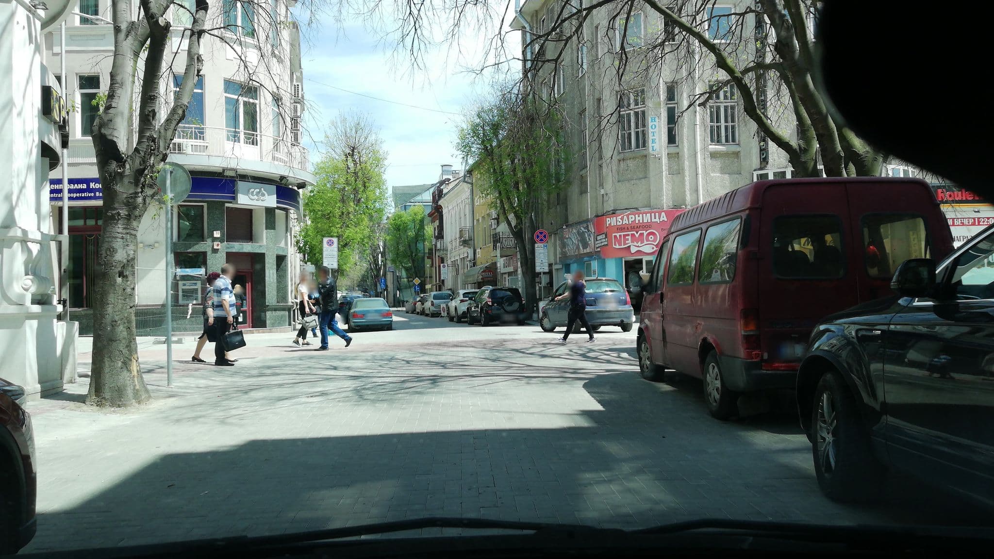 Street view near Elegance Hotel, Varna — © kalvin (CC BY-SA · Mapillary)