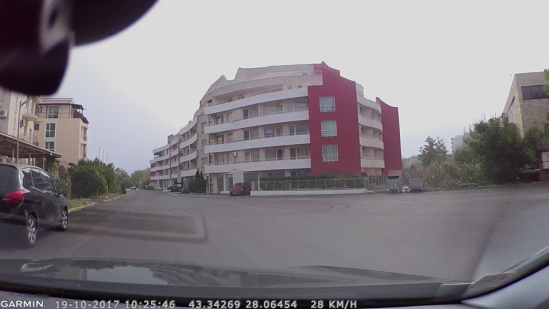 Street view near Hotel Palace, Zlatni Pyasatsi — © navteq_bg (CC BY-SA · Mapillary)