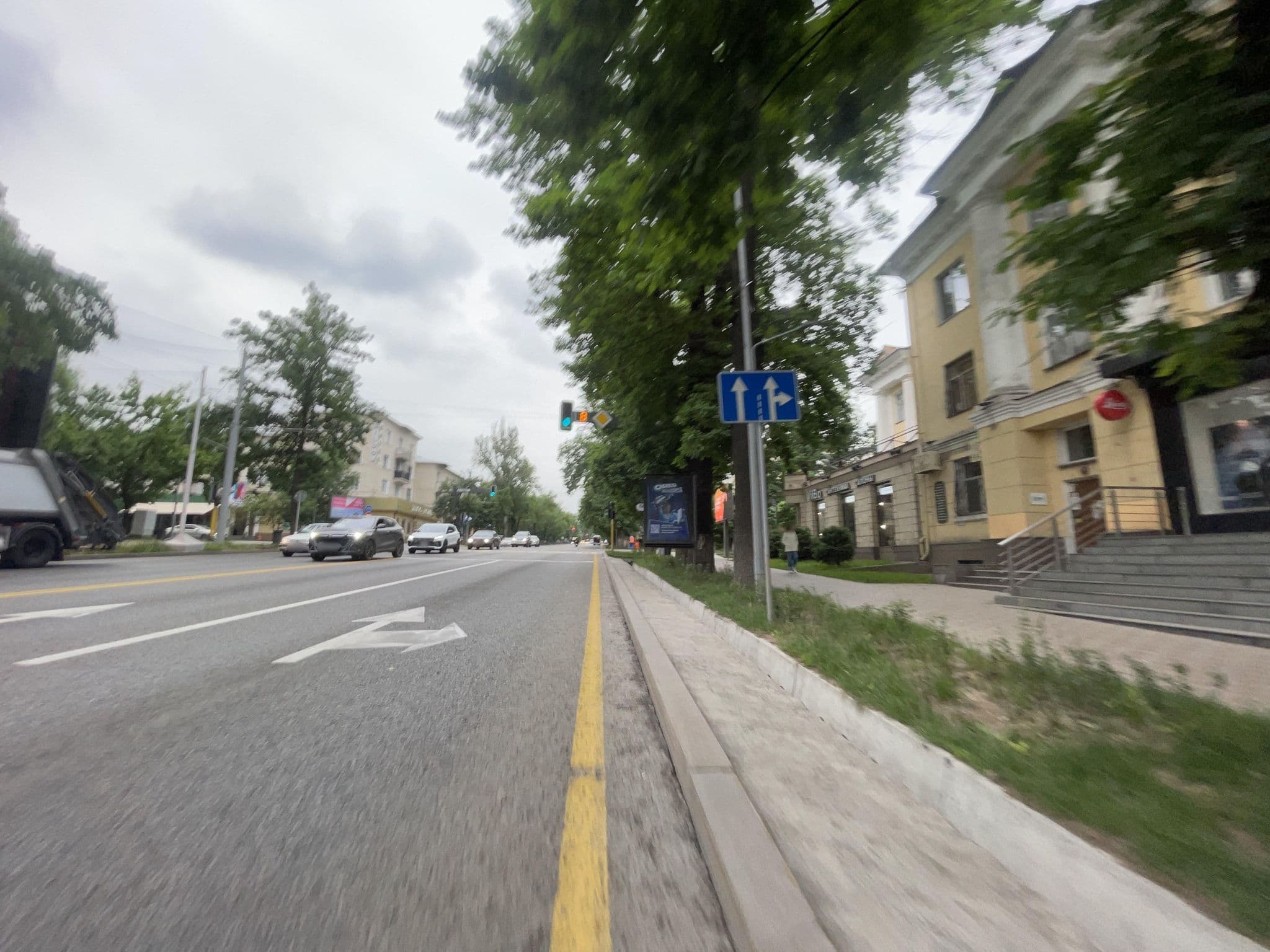 Street view near Апартаменты На Богенбай Батыра 119, Almaty — © ruslan_fat (CC BY-SA · Mapillary)