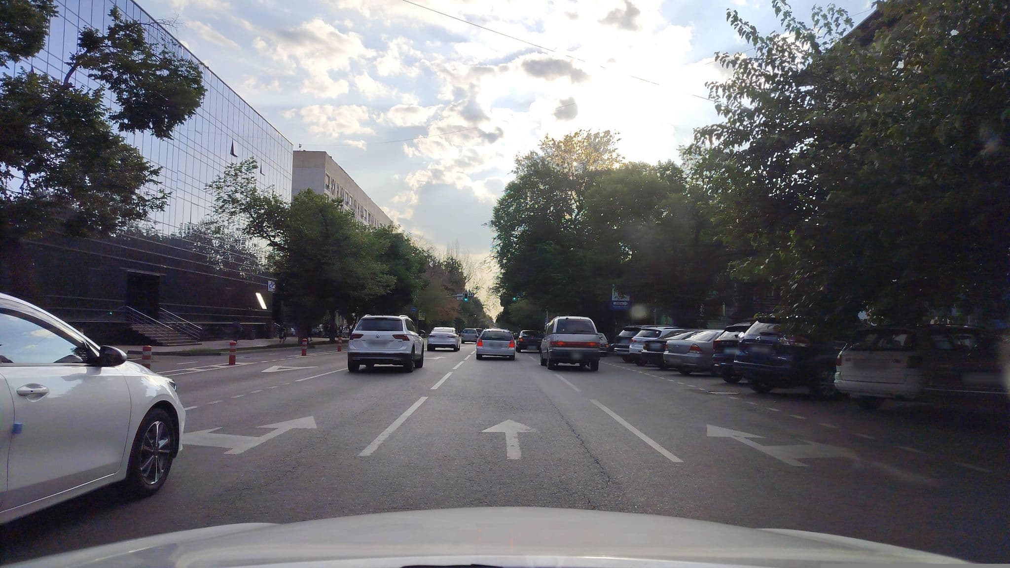 Street view near Hostel Nomads GH, Almaty — © sevenmp (CC BY-SA · Mapillary)