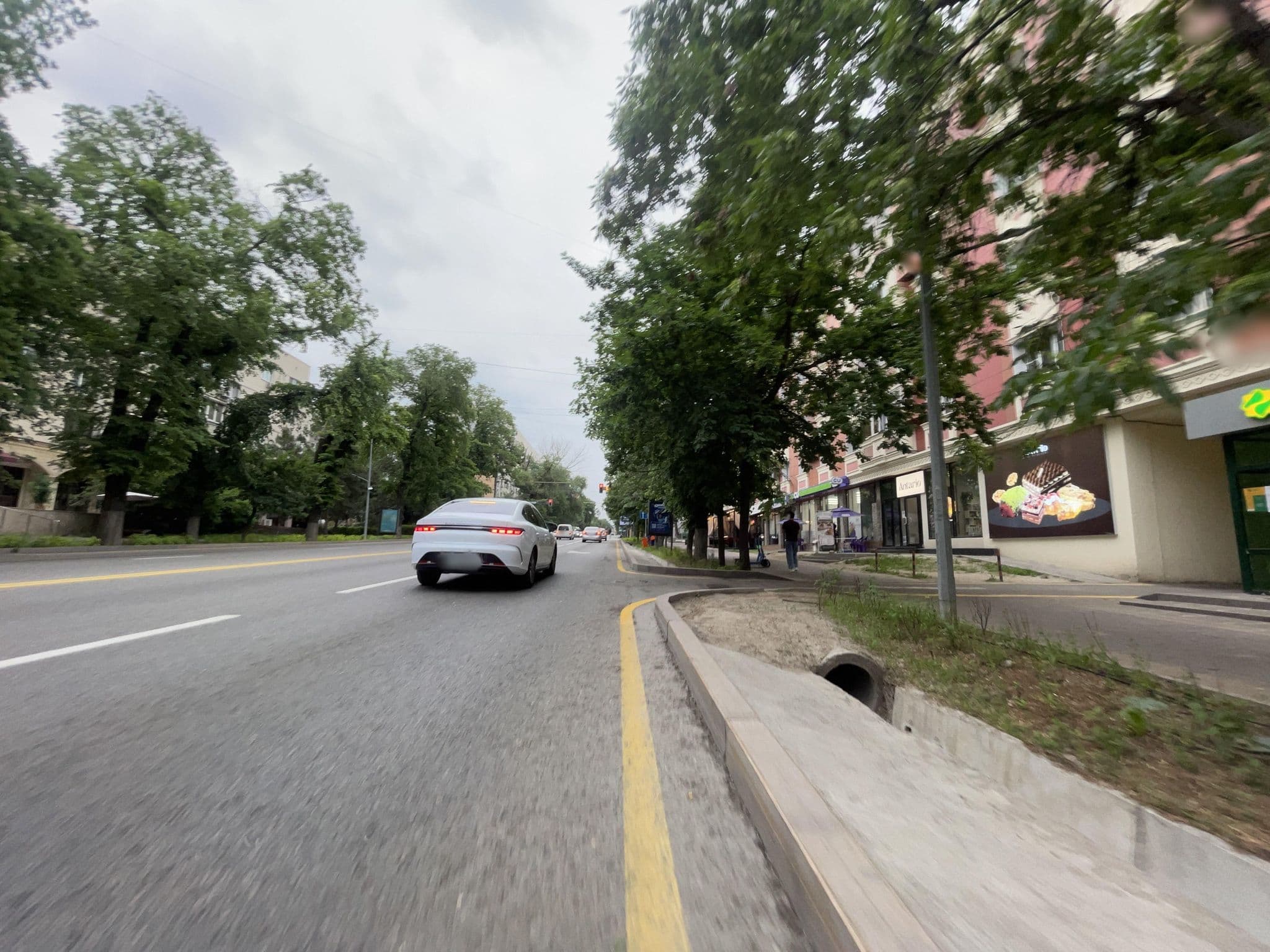 Street view near Mango Hostel, Almaty — © ruslan_fat (CC BY-SA · Mapillary)