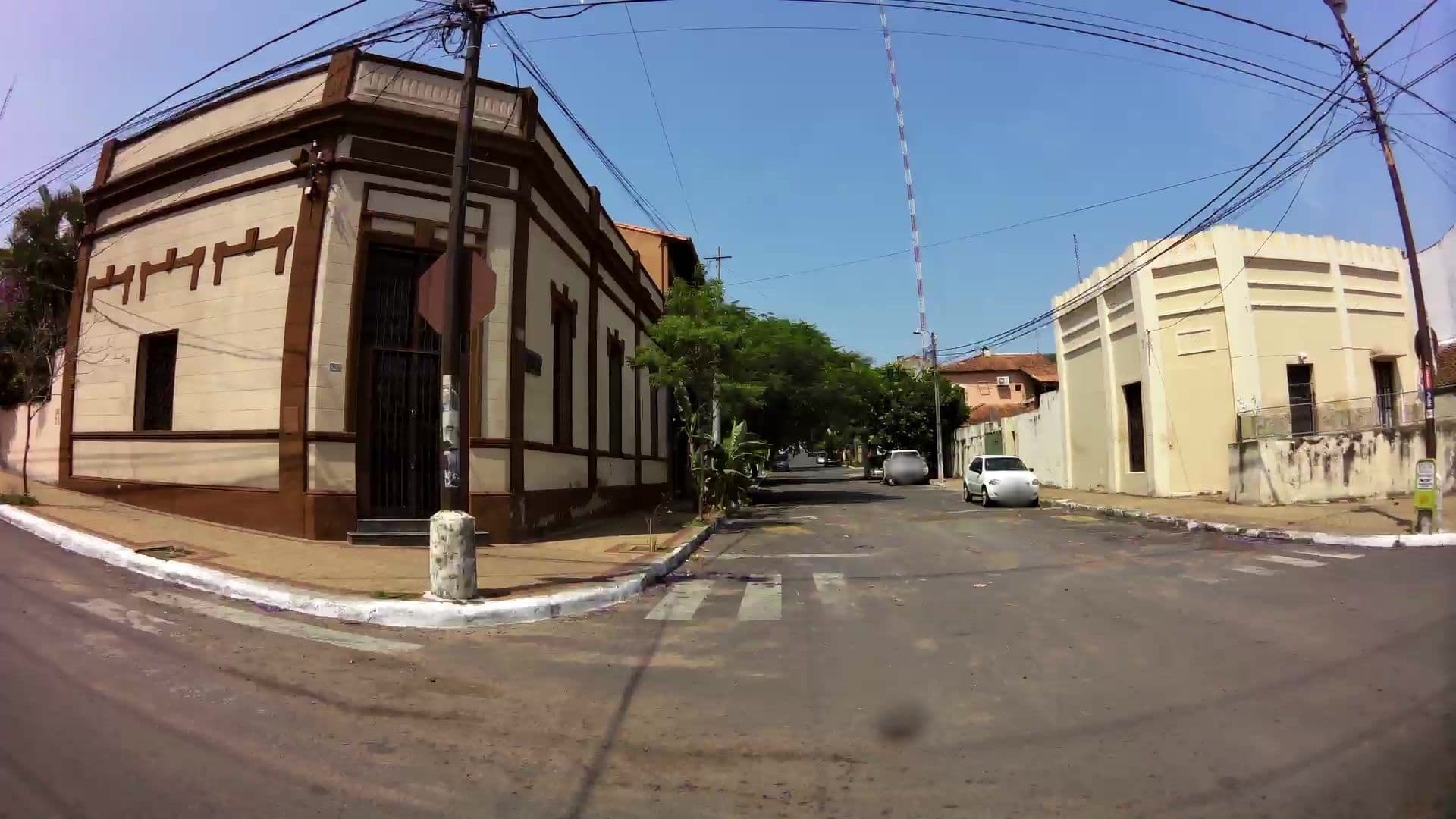 Street view near La Hamaca Paraguaya, Asunción — © kaartcam (CC BY-SA · Mapillary)