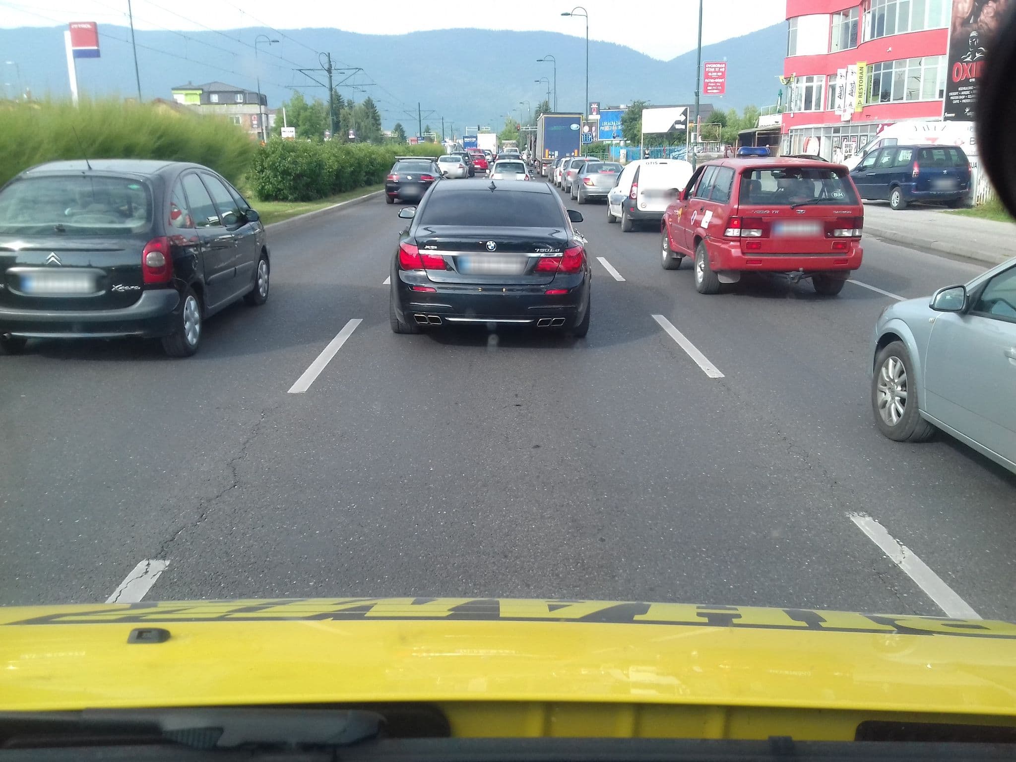 Street view near New Hotel, Ilidža — © mcbih1 (CC BY-SA · Mapillary)
