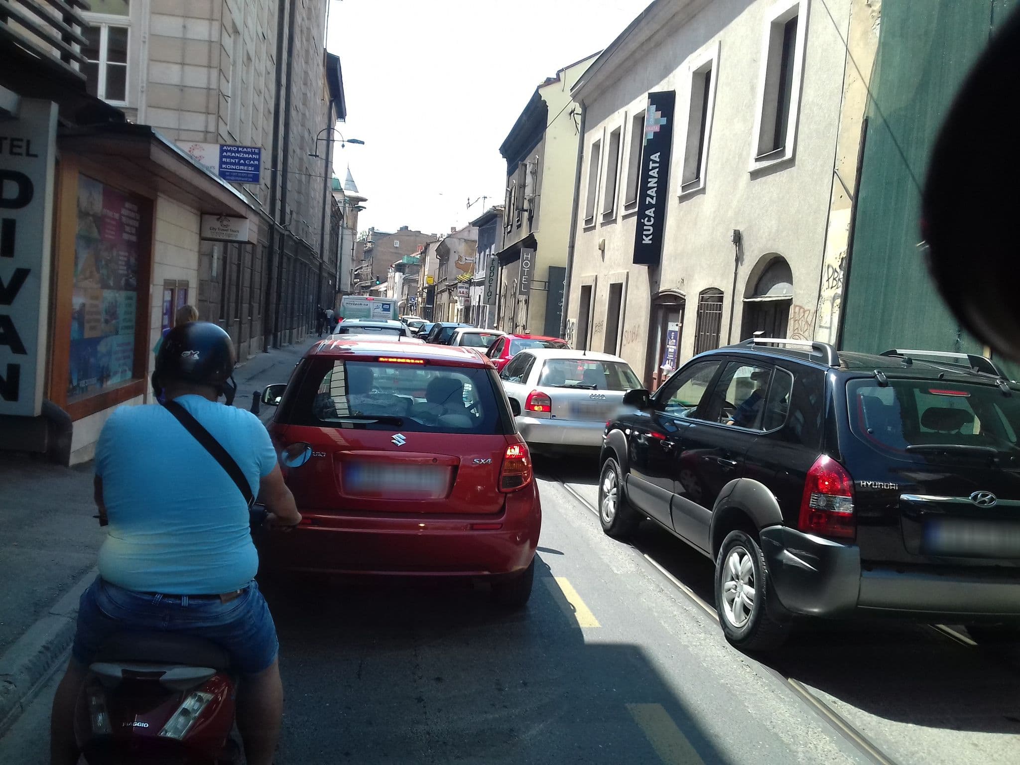 Street view near B@B Divan Hotel, Kobilja Glava — © mcbih1 (CC BY-SA · Mapillary)