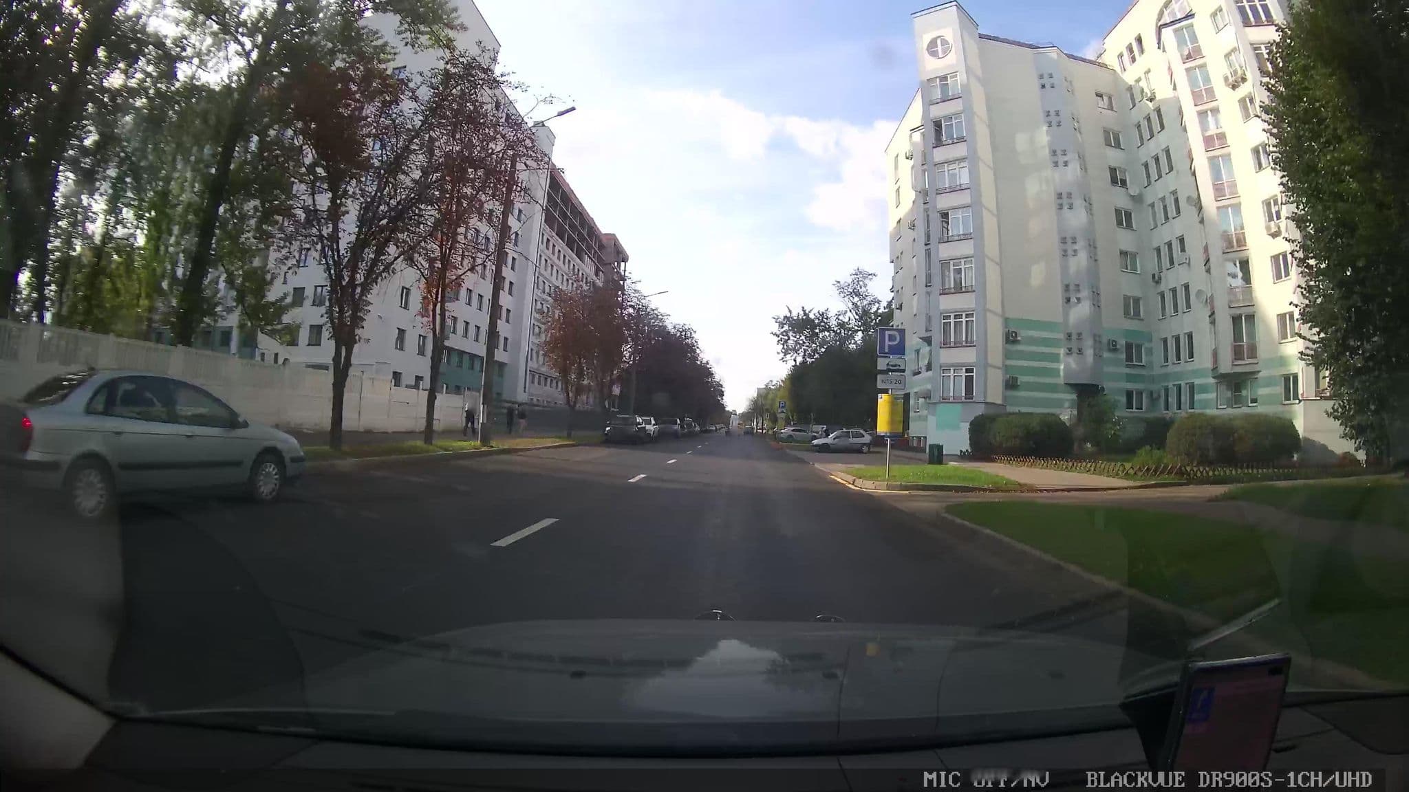 Street view near Apartment Akademicheskaja 17, Minsk — © grobin (CC BY-SA · Mapillary)